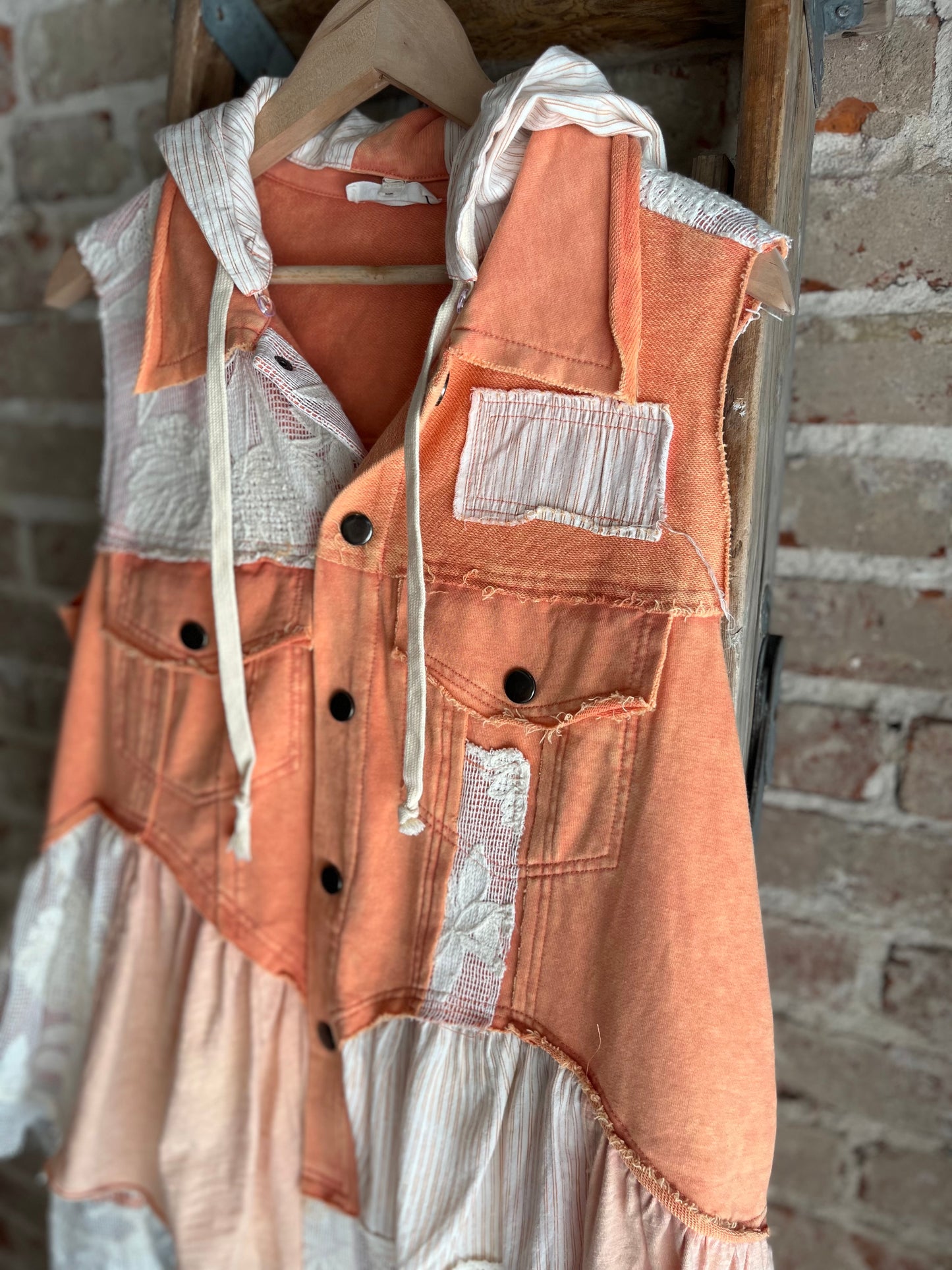 Lace & Ruffle Vest-Orange/Cream