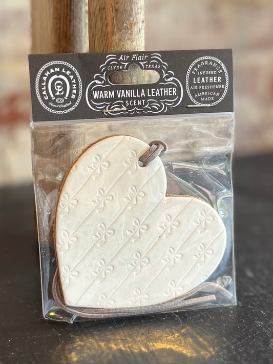 Bows & Hearts Air Flair- White