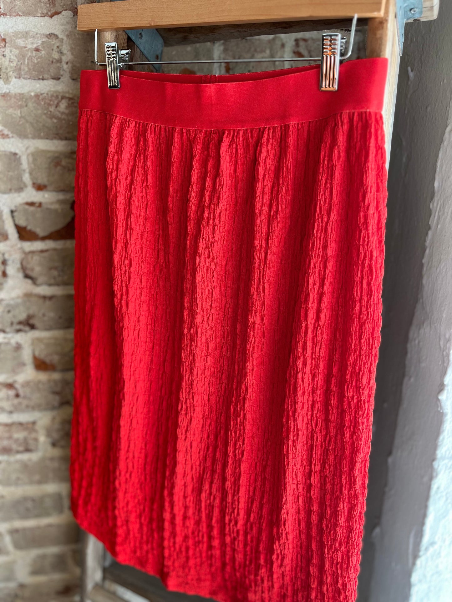 Popcorn Textured Midi Skirt -Bright Red