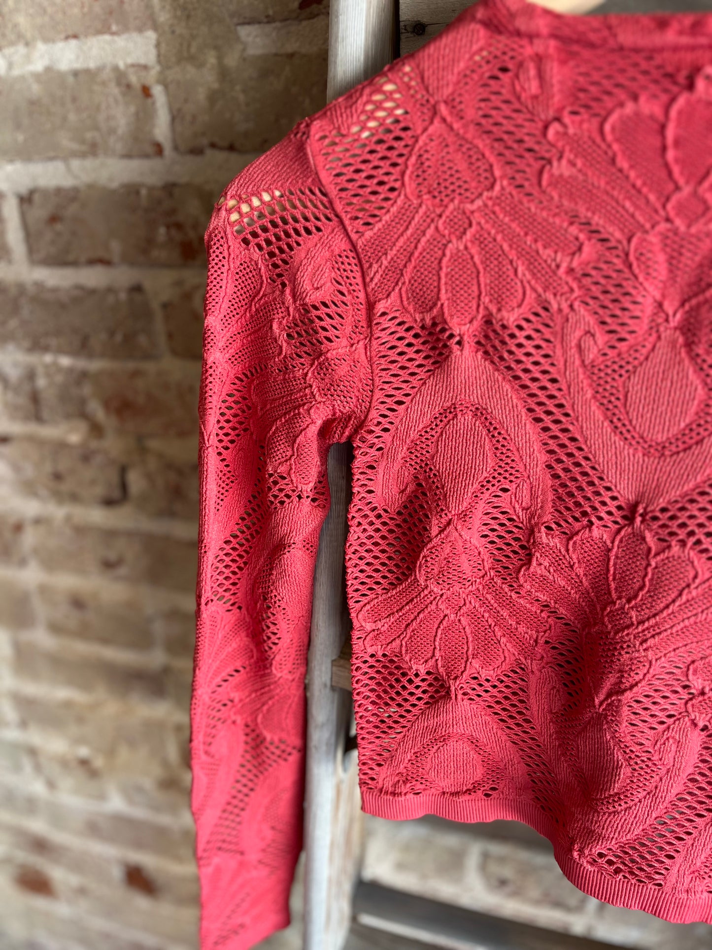 Knit Seamless Jacquard Mock Neck - Crimson