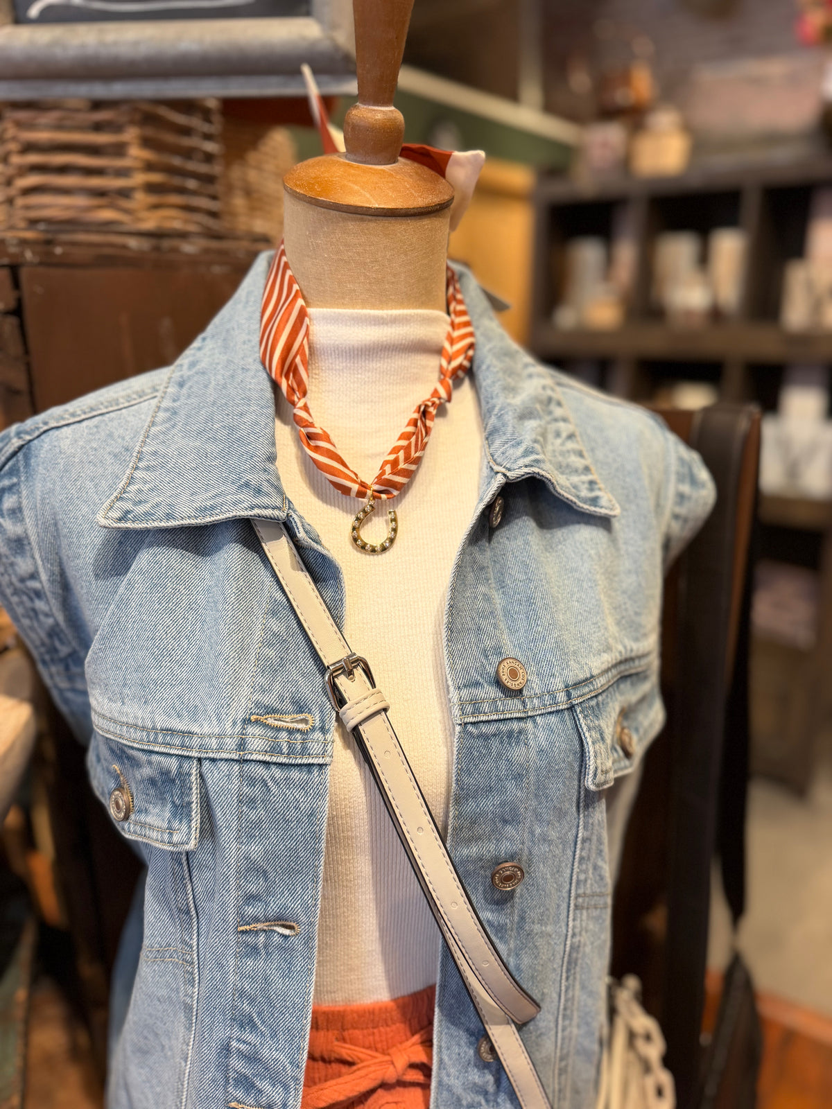 Horseshoe Scarf Necklace