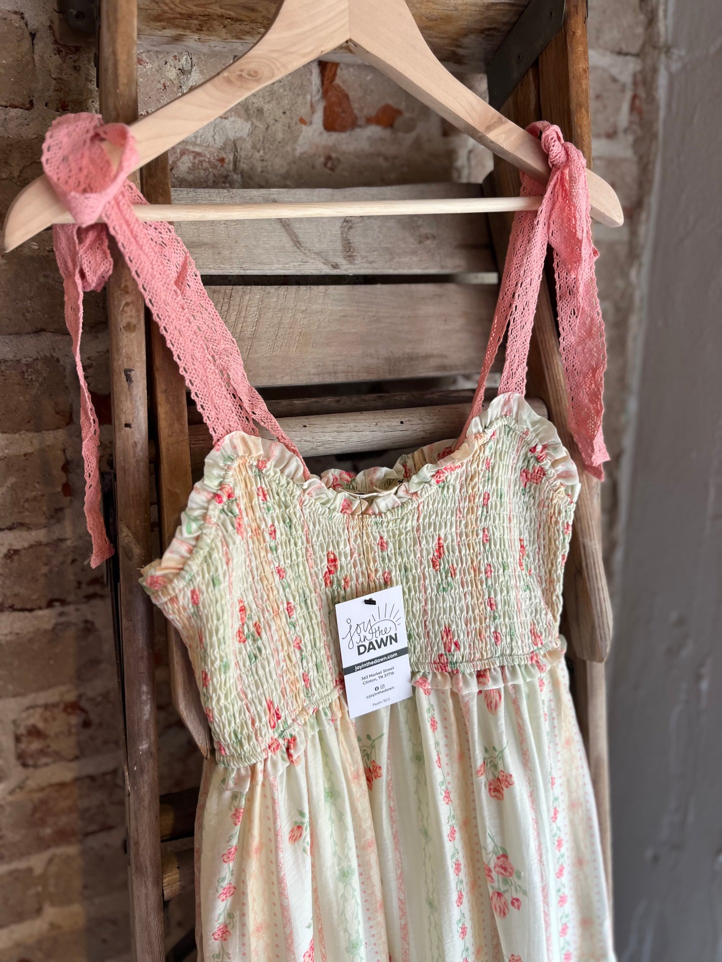 Floral Lace Tiered Dress - Pink