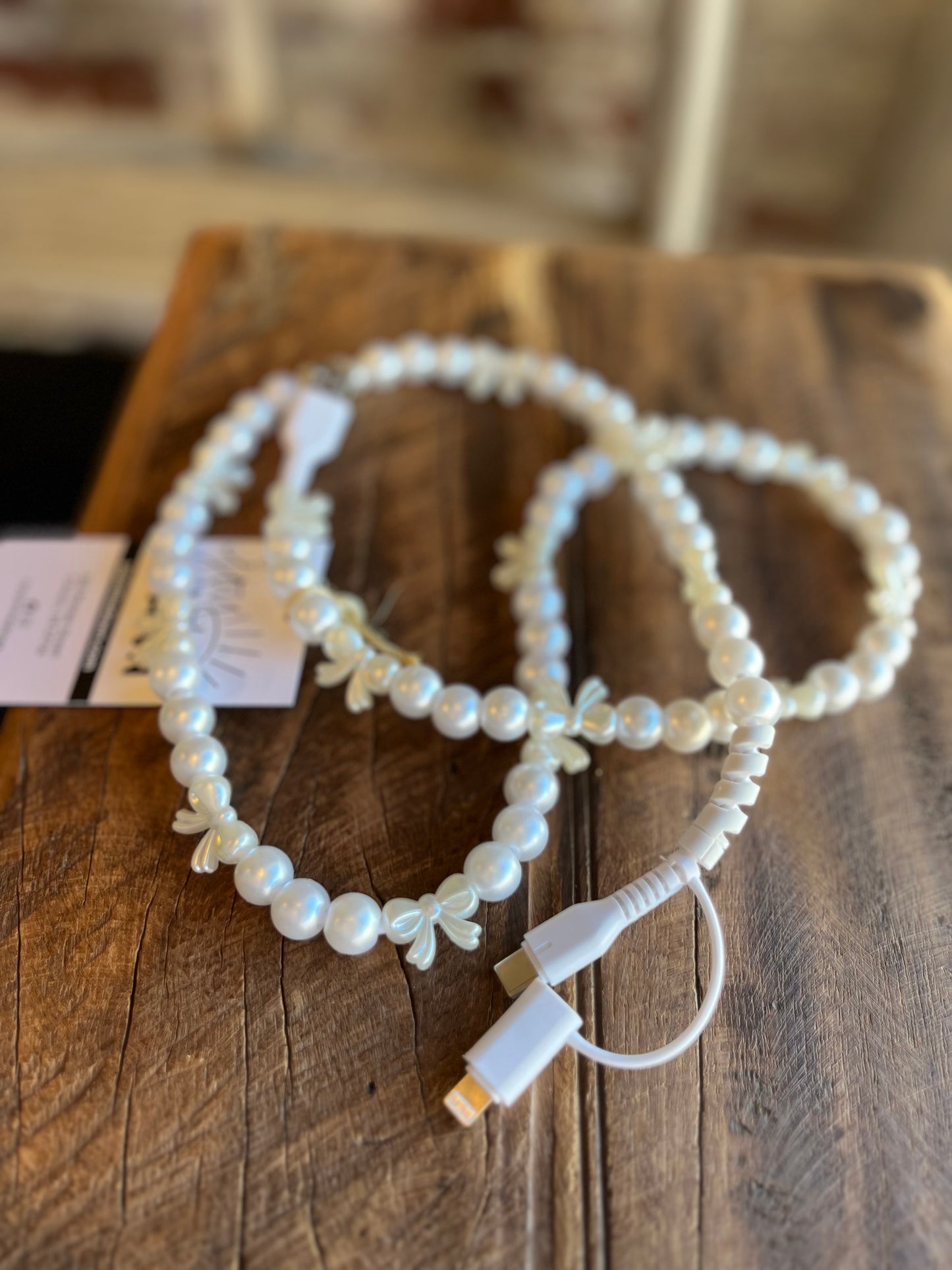 Pearl + Bow Bead Phone Charger