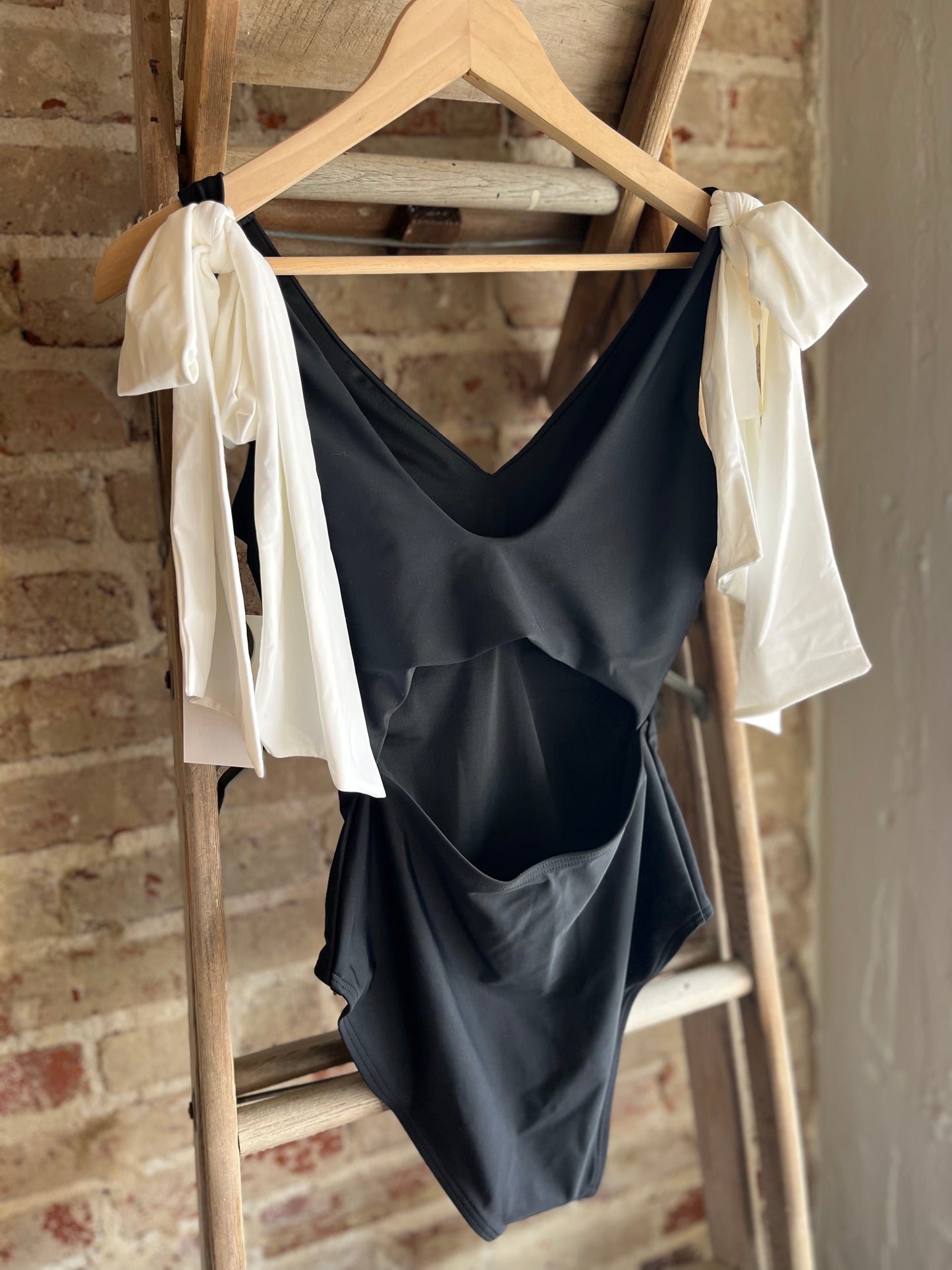 Santa Barbara Suit - Black Beauty