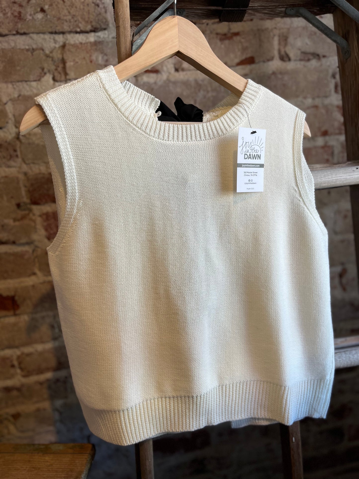 Sweater Vest w/ Tie Back - Cream/Black