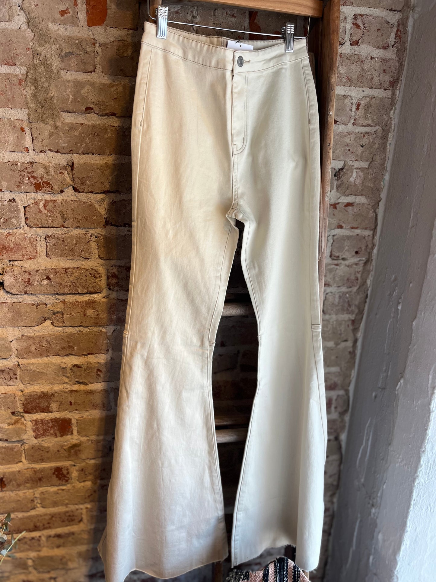 Raw Hem Bell Bottom - Off White Denim