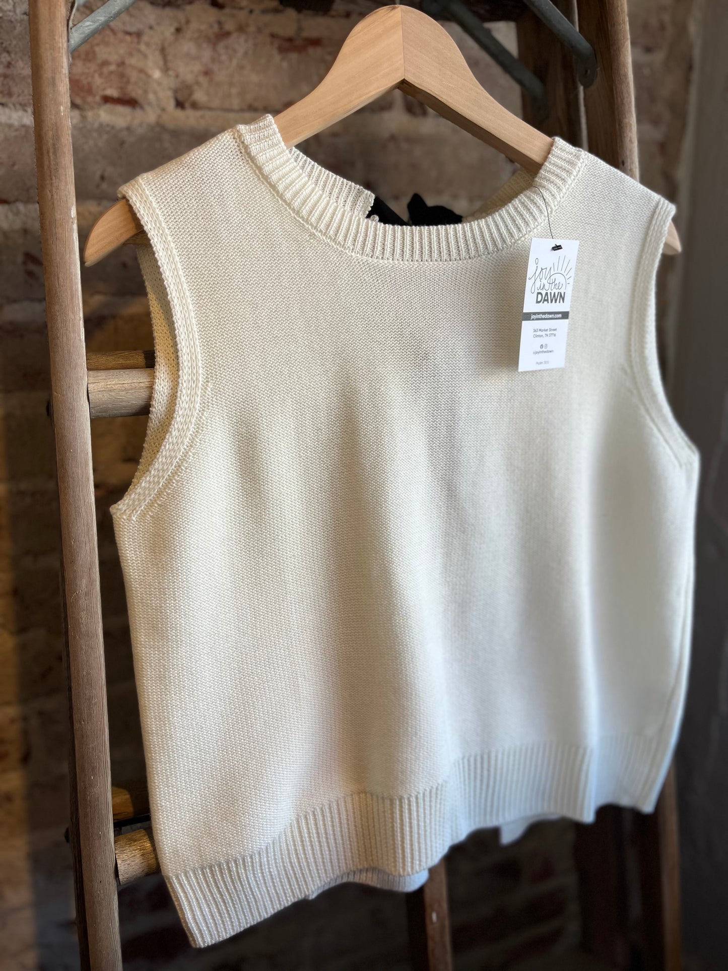 Sweater Vest w/ Tie Back - Cream/Black