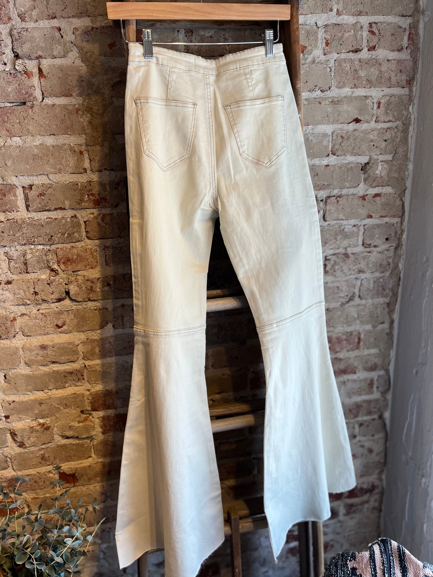 Raw Hem Bell Bottom - Off White Denim