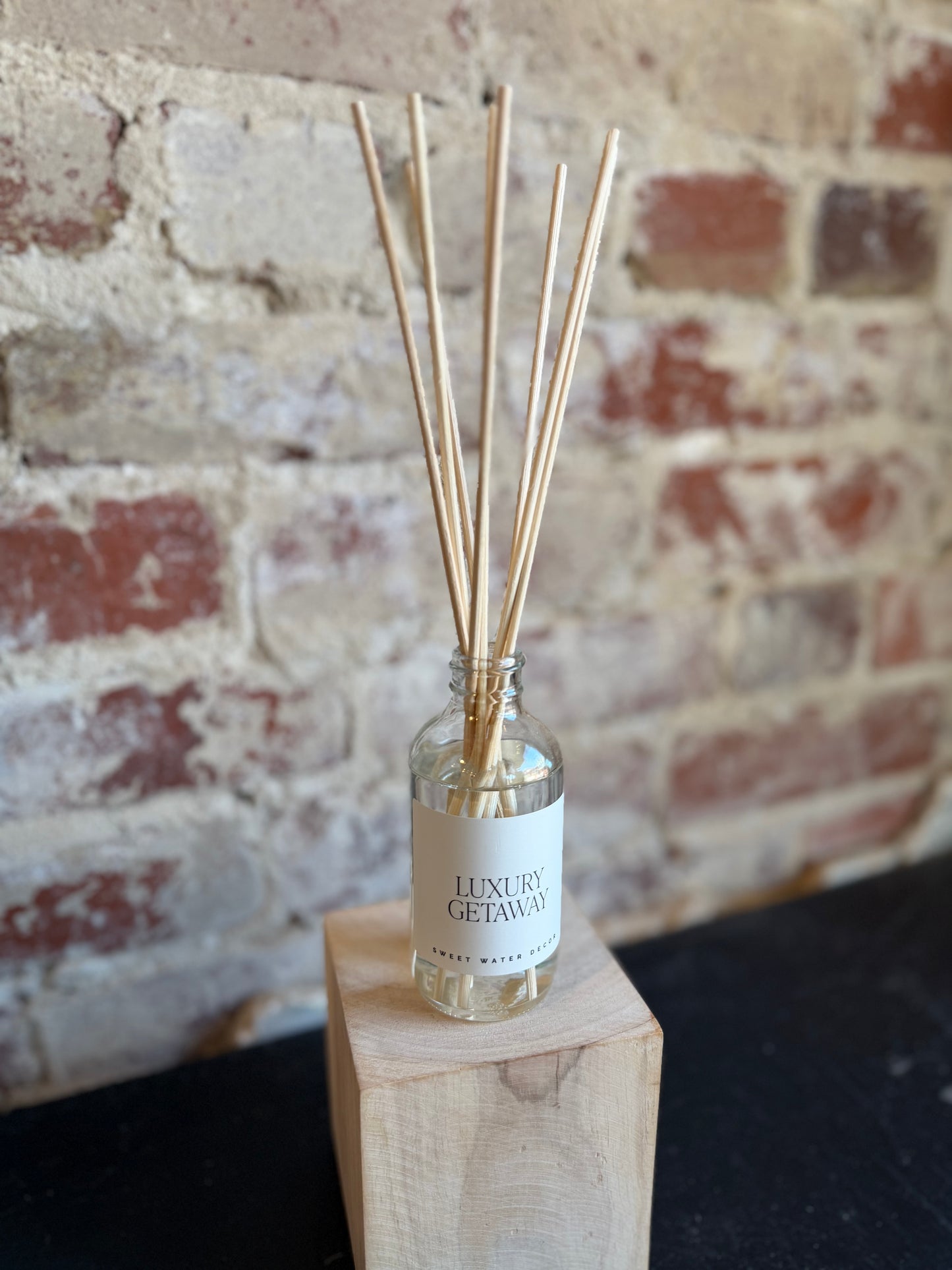 Luxury Getaway Reed Diffuser- Clear