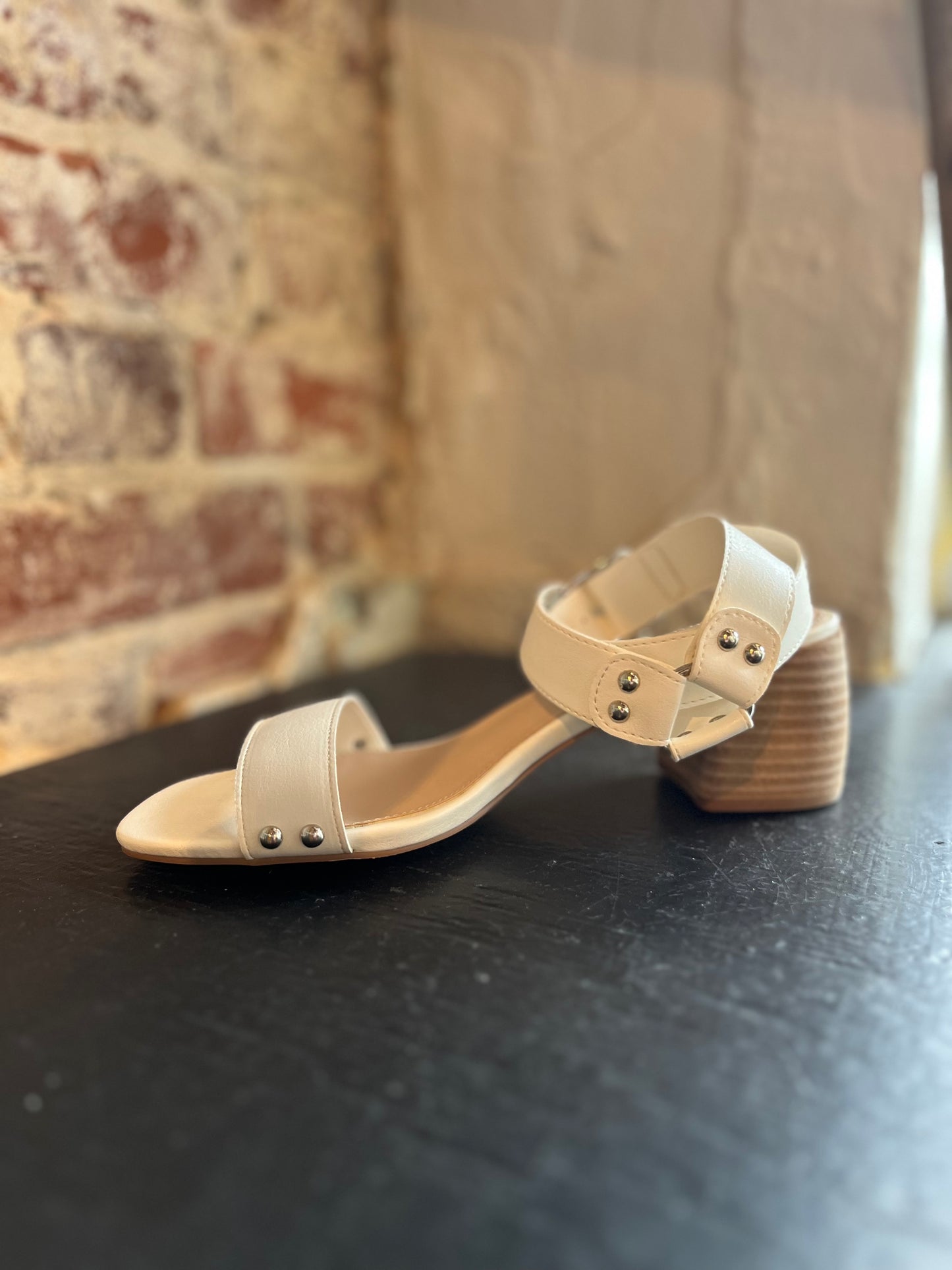 Gladiator Buckle Sandal- White