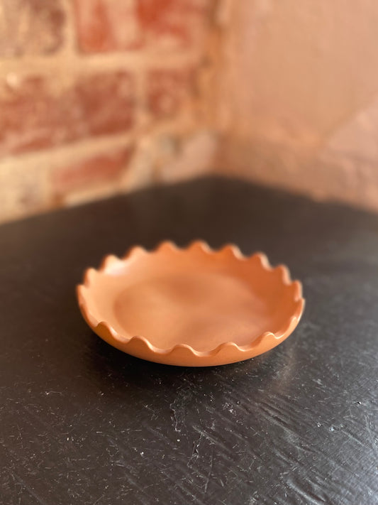 Scalloped Edge Tray - Buff