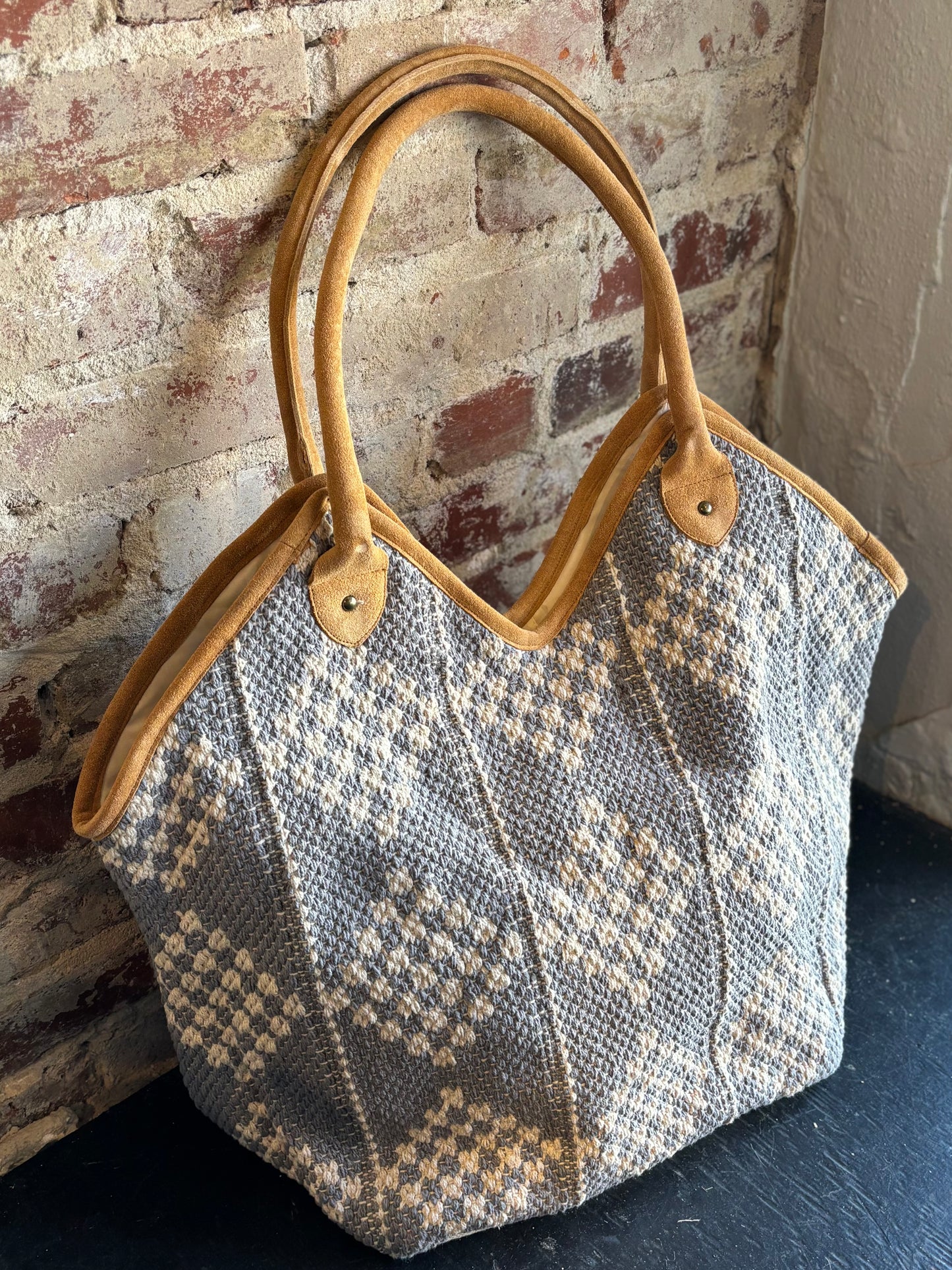 Woven Diamond Tote- Gray