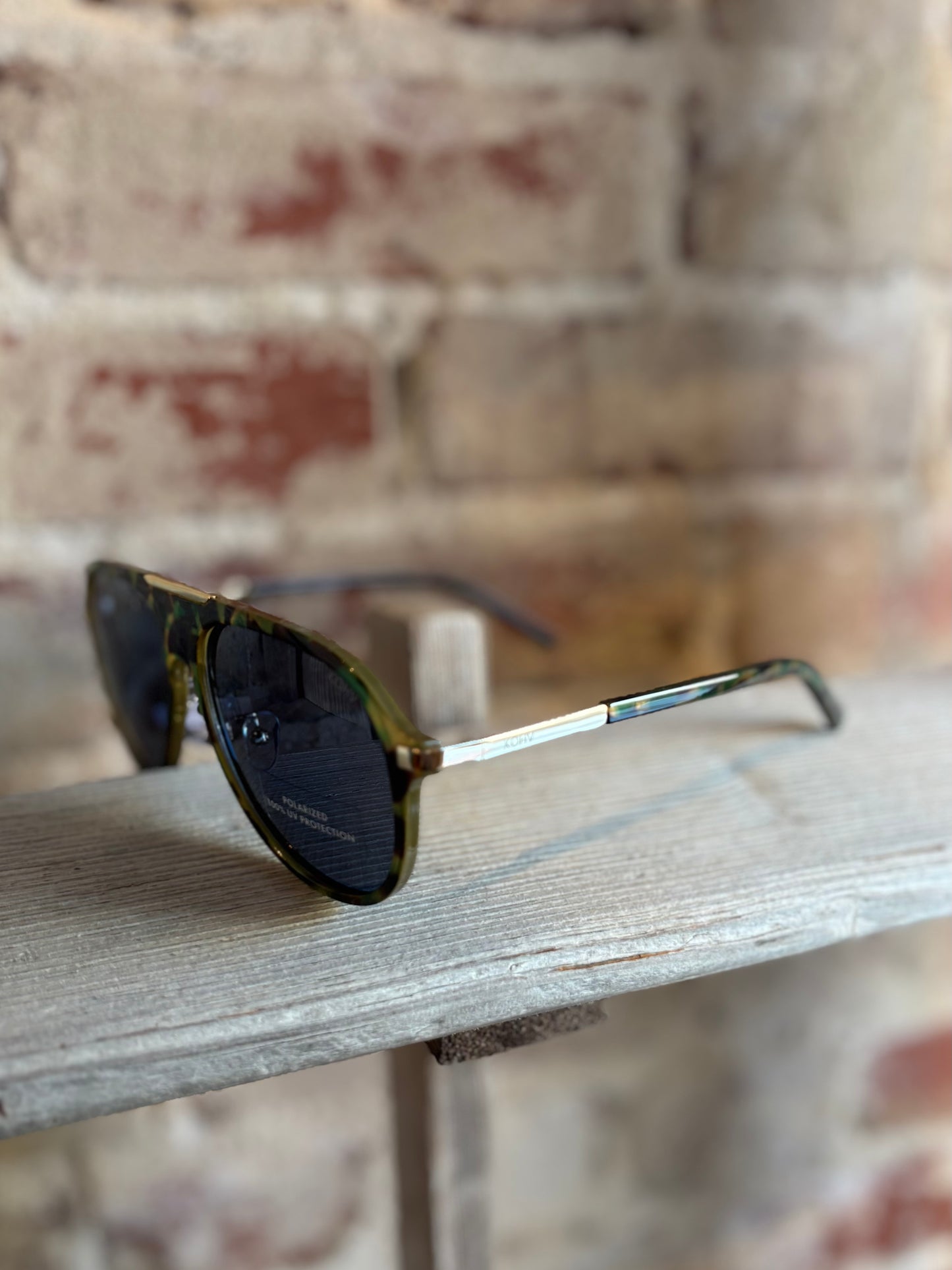 Aura Tortoise Aviator Sunglasses - Green