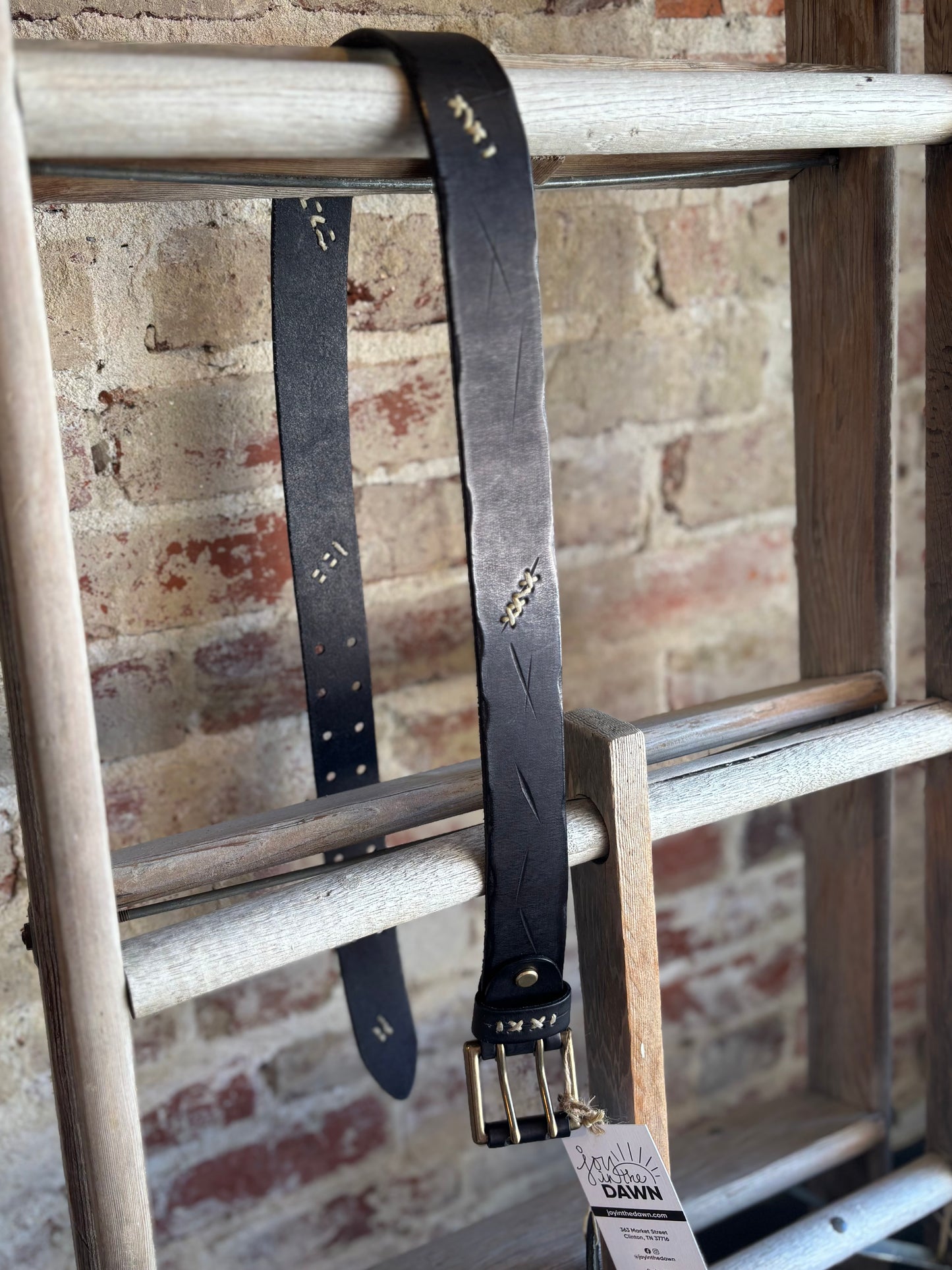 Rugged Hardware Leather Buckle Belt- Black