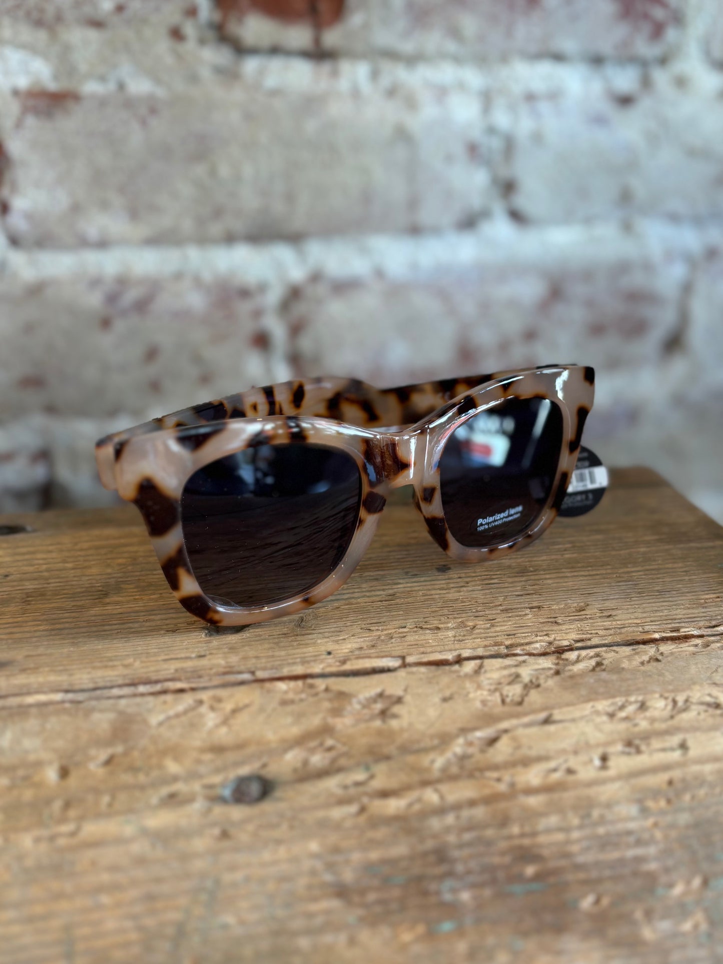 Bailey Tortoise Polarized Sunglasses - Light