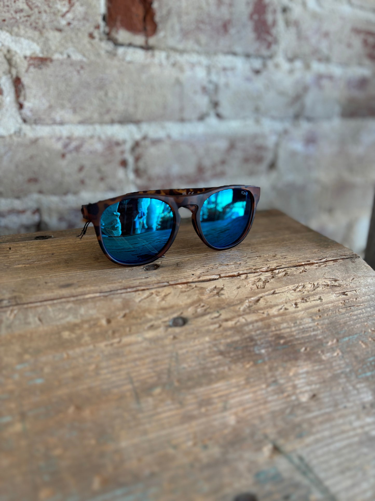 Stride Polarized Round Sunglasses - Tortoise/Blue