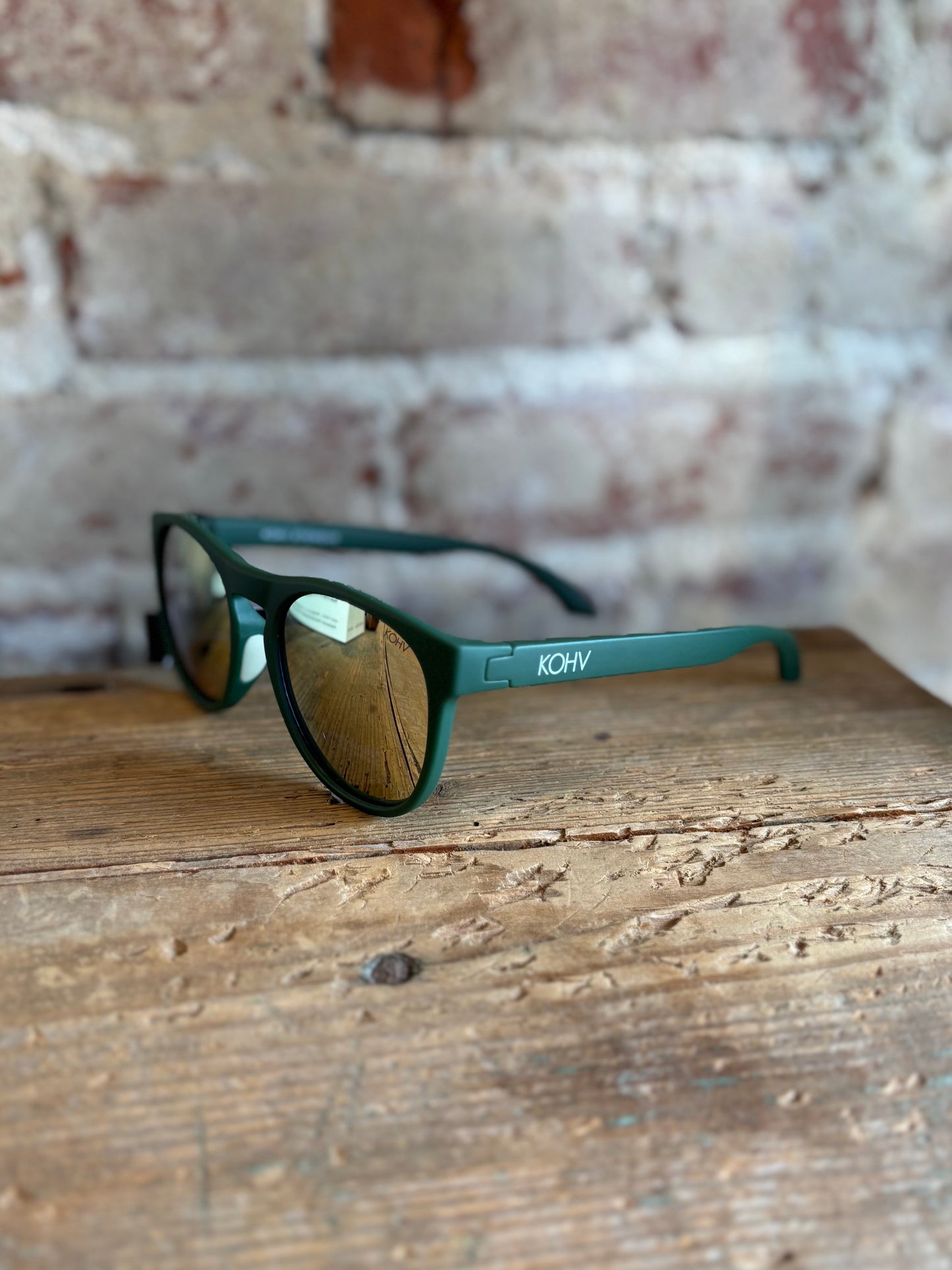 Stride Polarized Round Sunglasses - Green/Blush