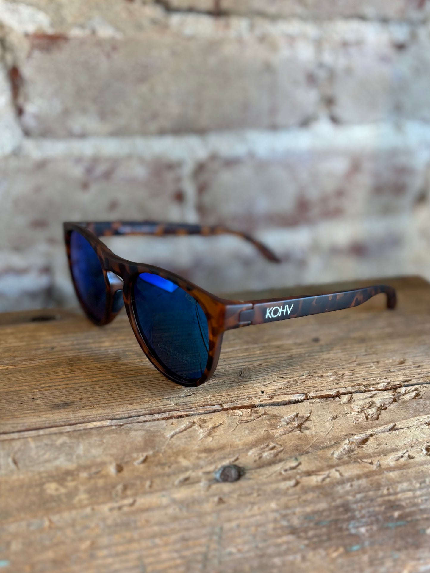 Stride Polarized Round Sunglasses - Tortoise/Blue