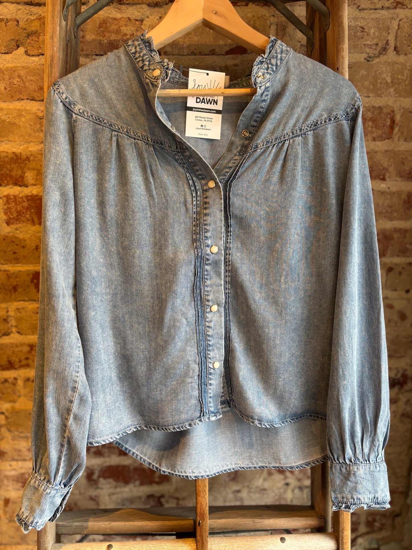 Ruffle Neck Denim Button Snap Top - Washed Blue