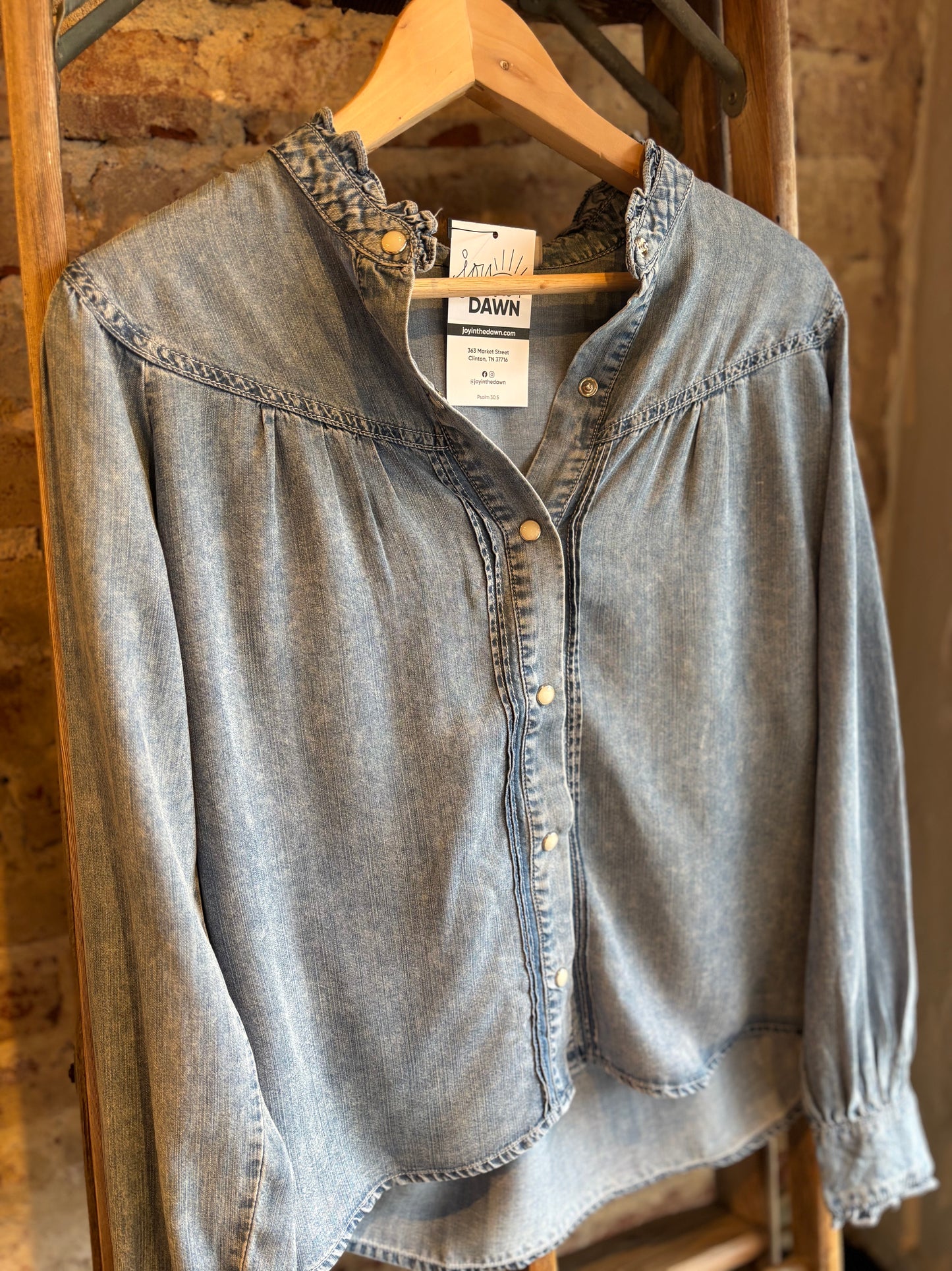 Ruffle Neck Denim Button Snap Top - Washed Blue