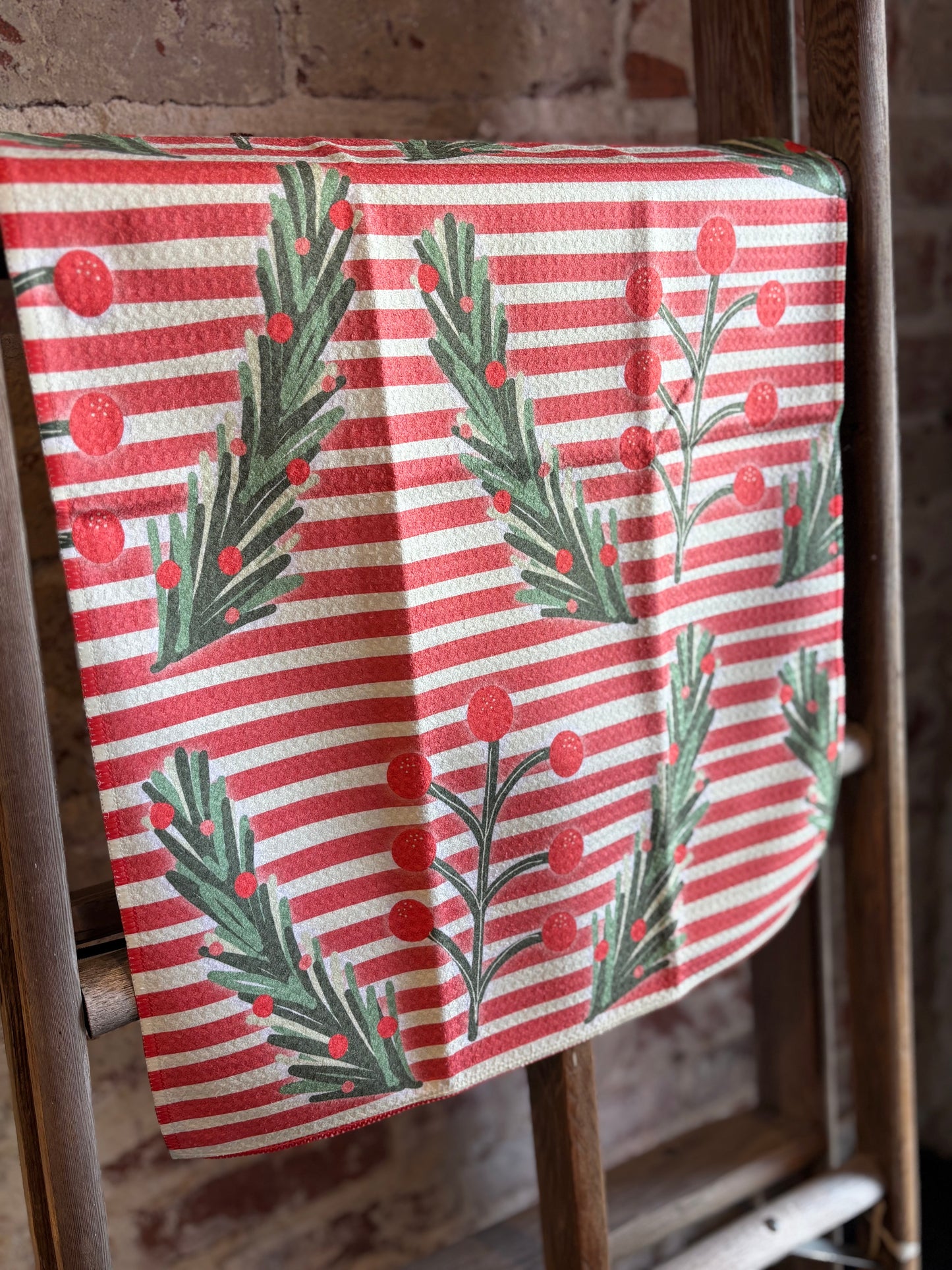 Retro Mistletoe Towel