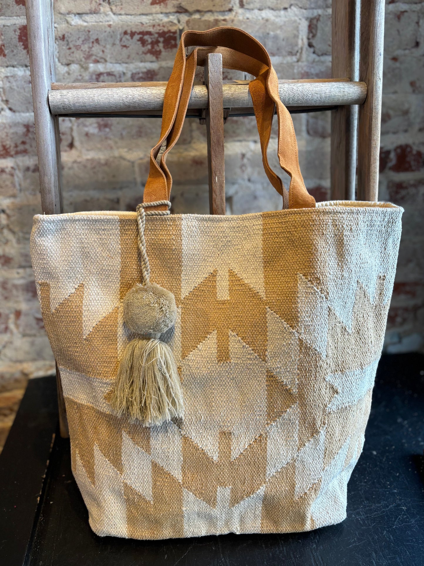Aztec Print Tote - Cream/Tan