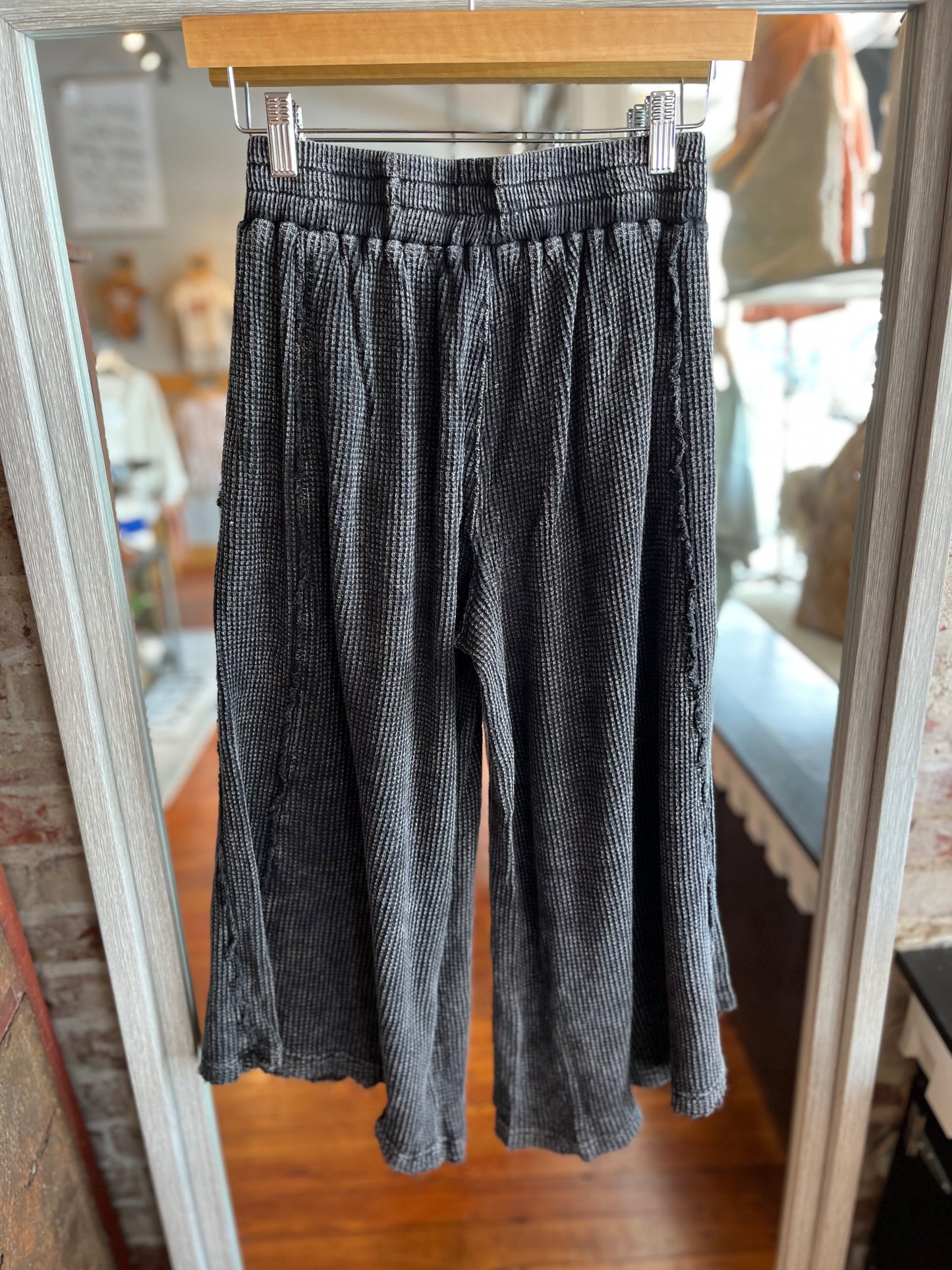 Mineral Washed Waffle Pants- Black