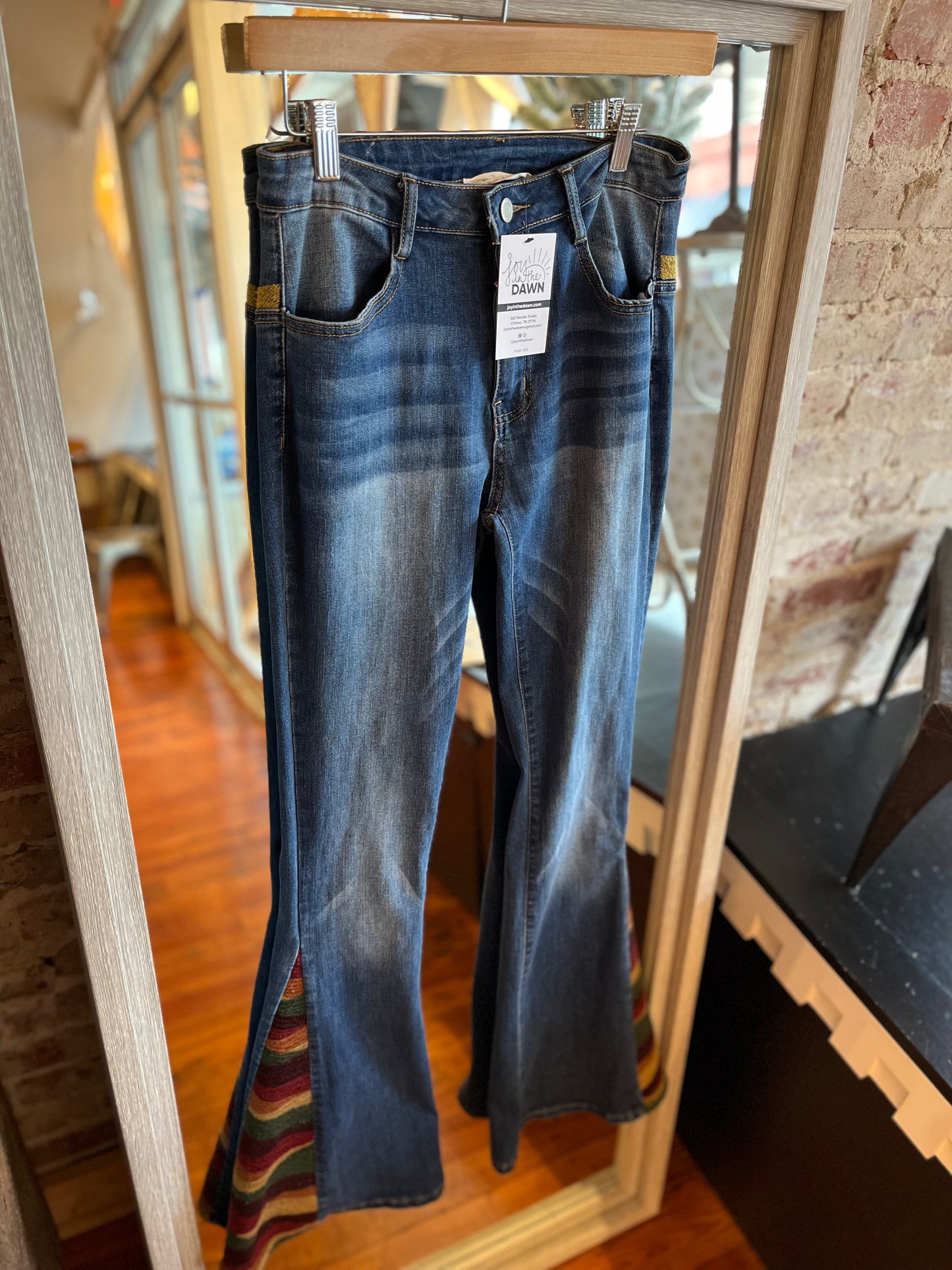 SUNRISE Embroidered Flare Jeans