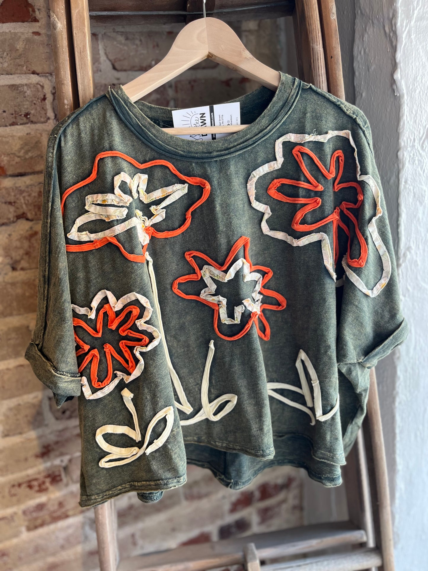 Washed Flower Applique Knit Tee - Green