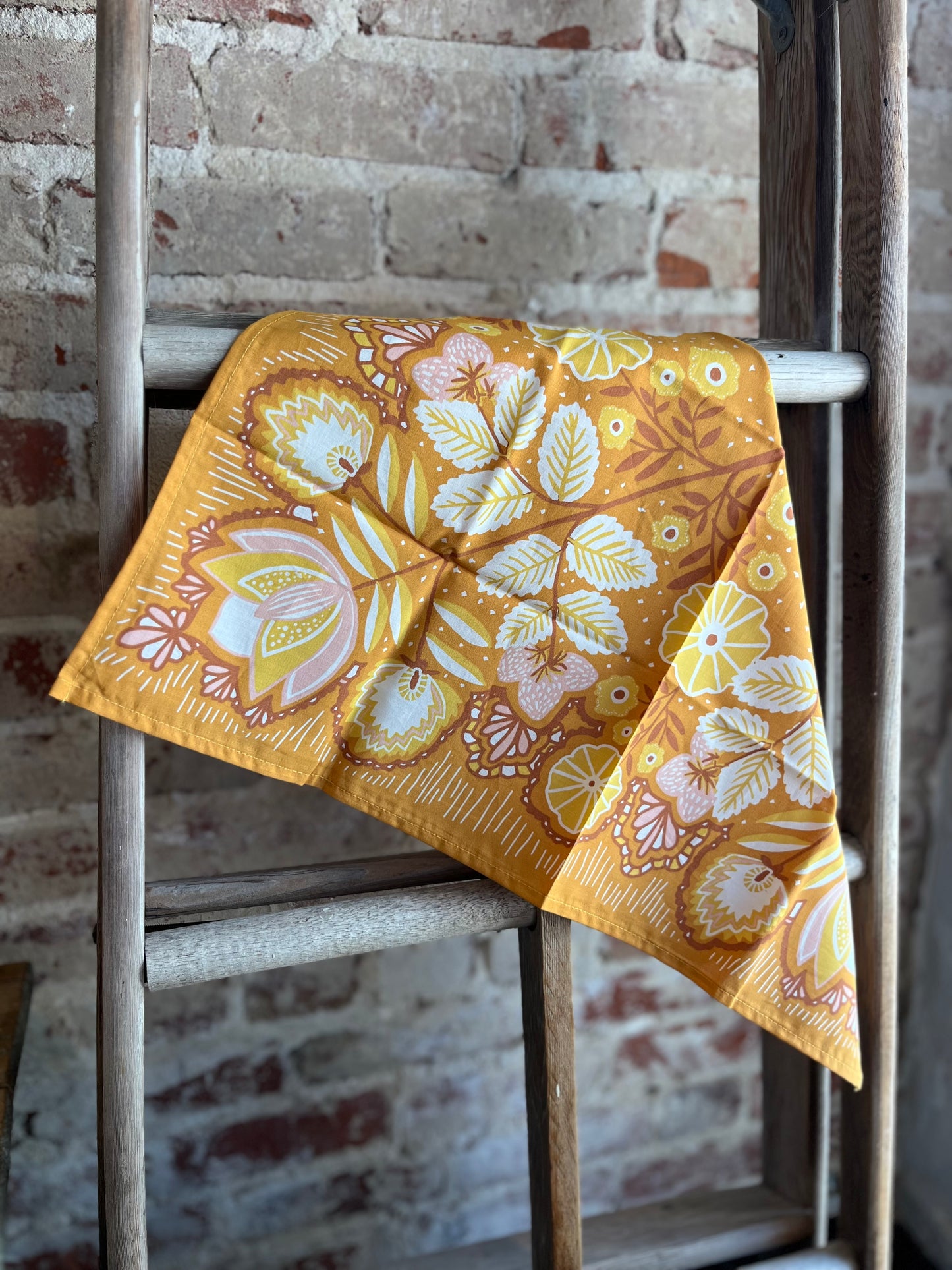 Tawny Bandana