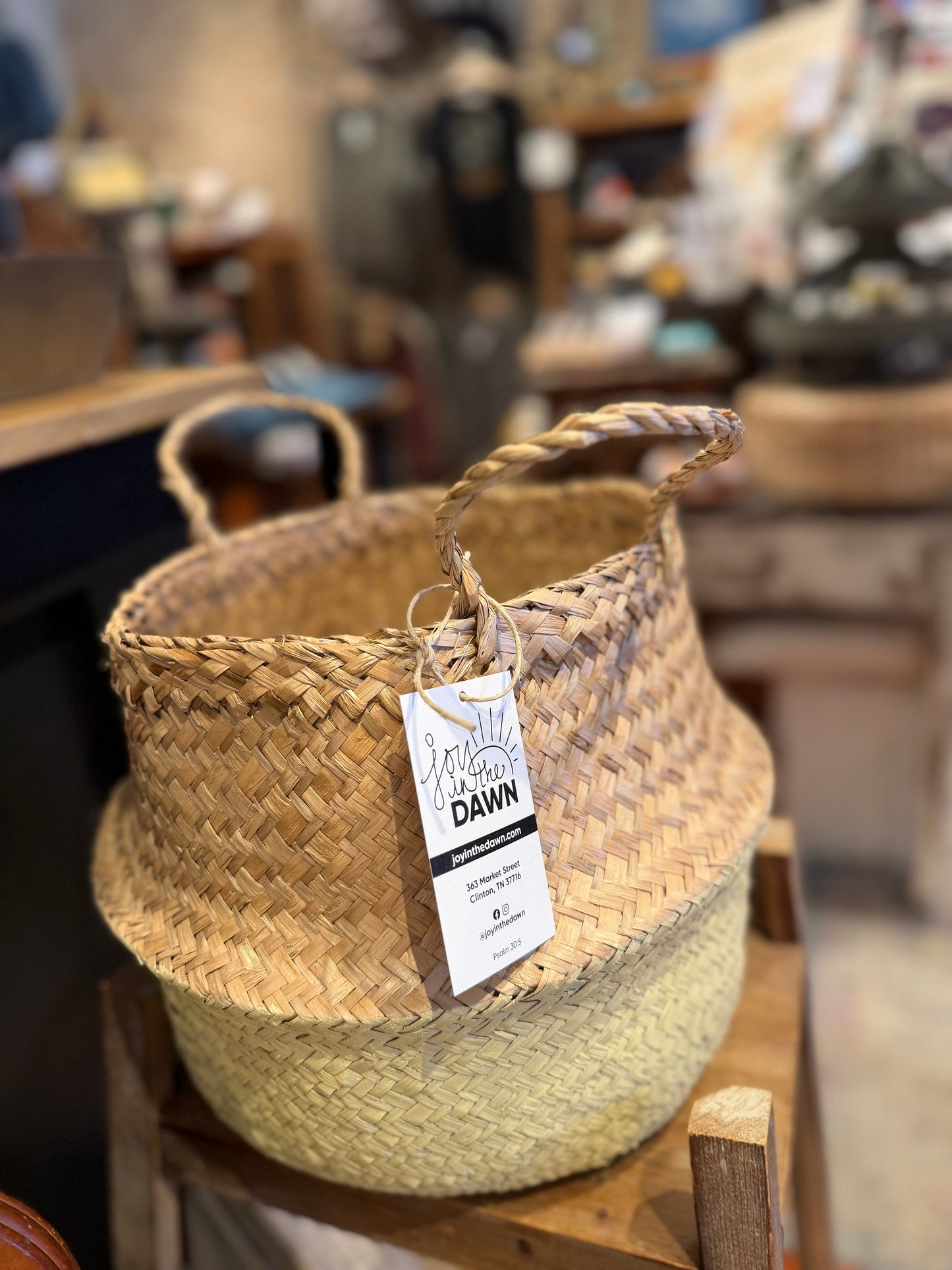 Dipped Seagrass Belly Basket