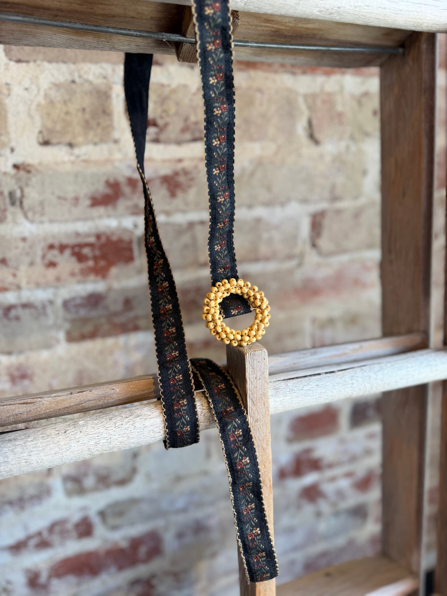 Floral Embroidered Beaded Buckle Belt - Black