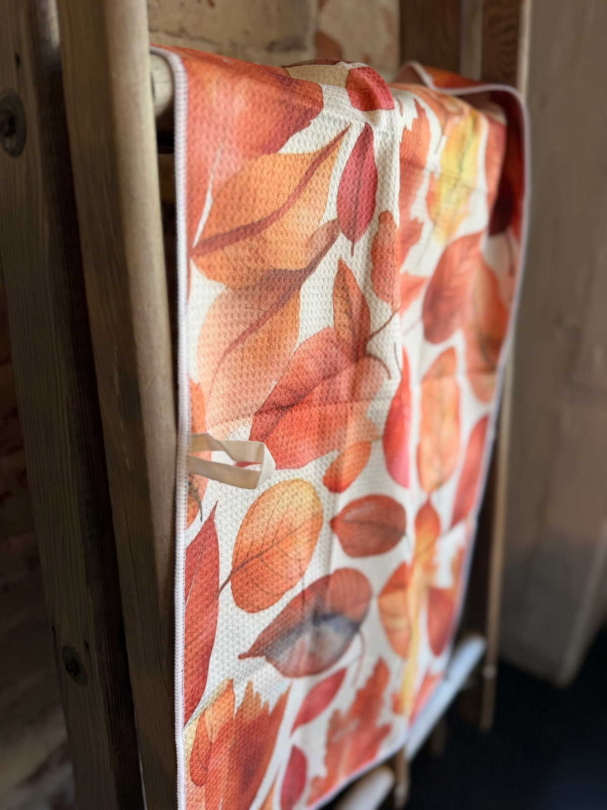 Leaf Pile Double-Sided Hand Towel
