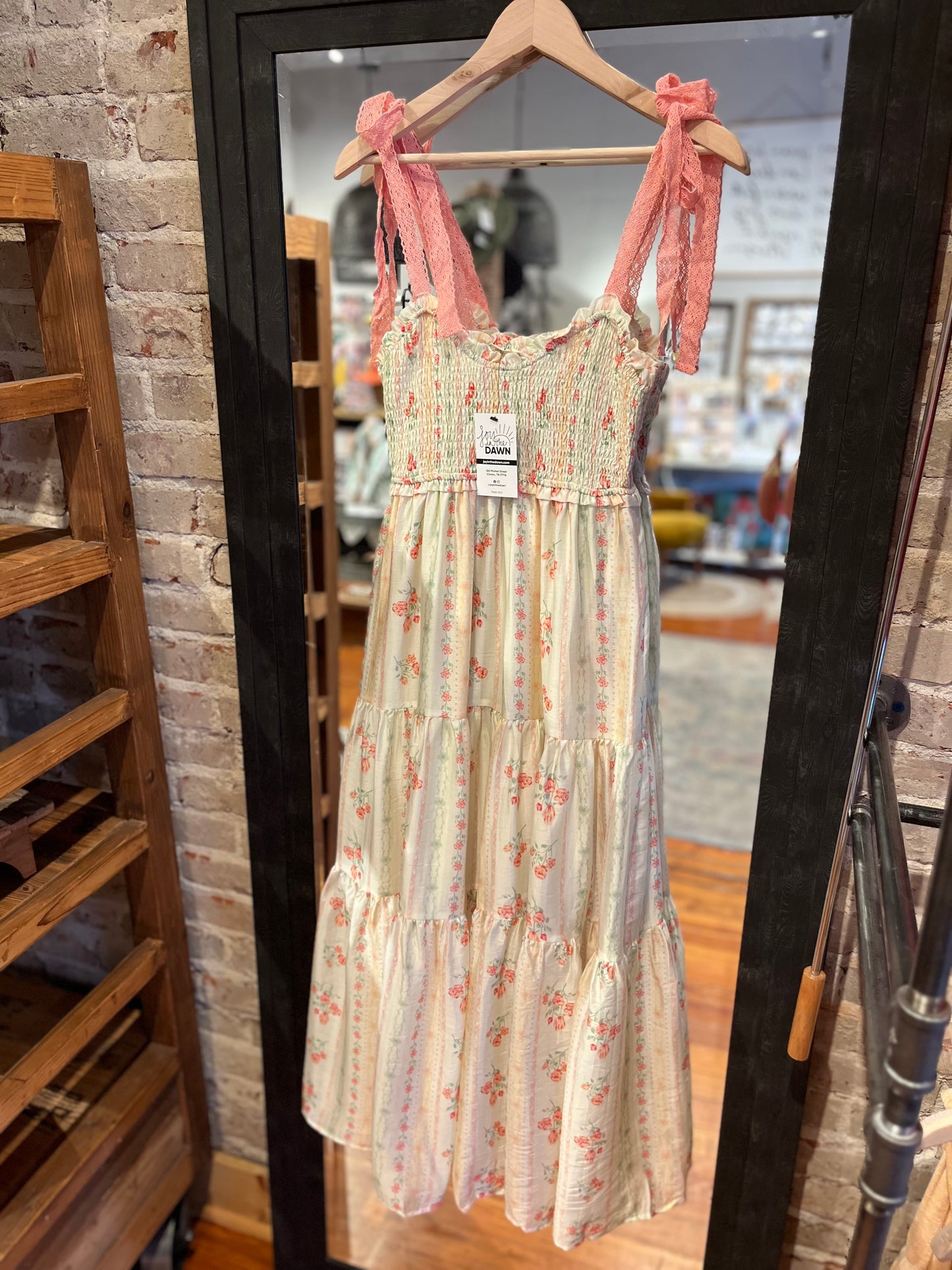 Floral Lace Tiered Dress - Pink