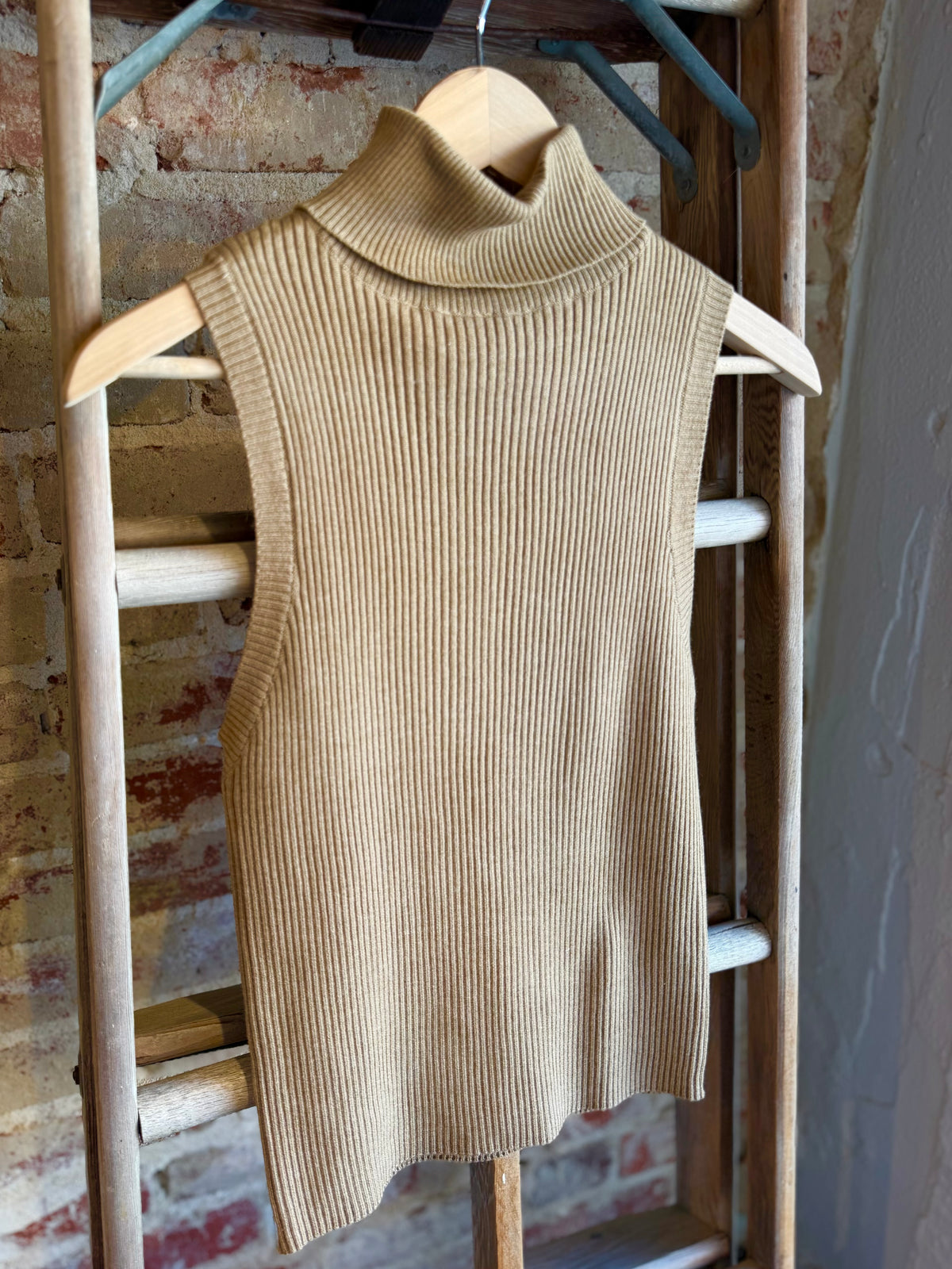 Knit Turtleneck Sleeveless Top- Brown