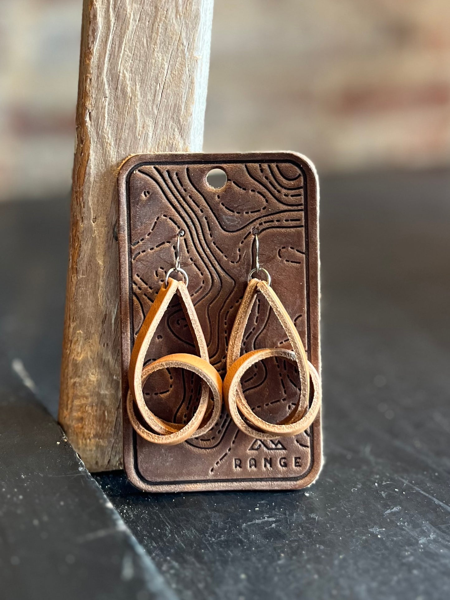 Knot Leather Earrings - Natural