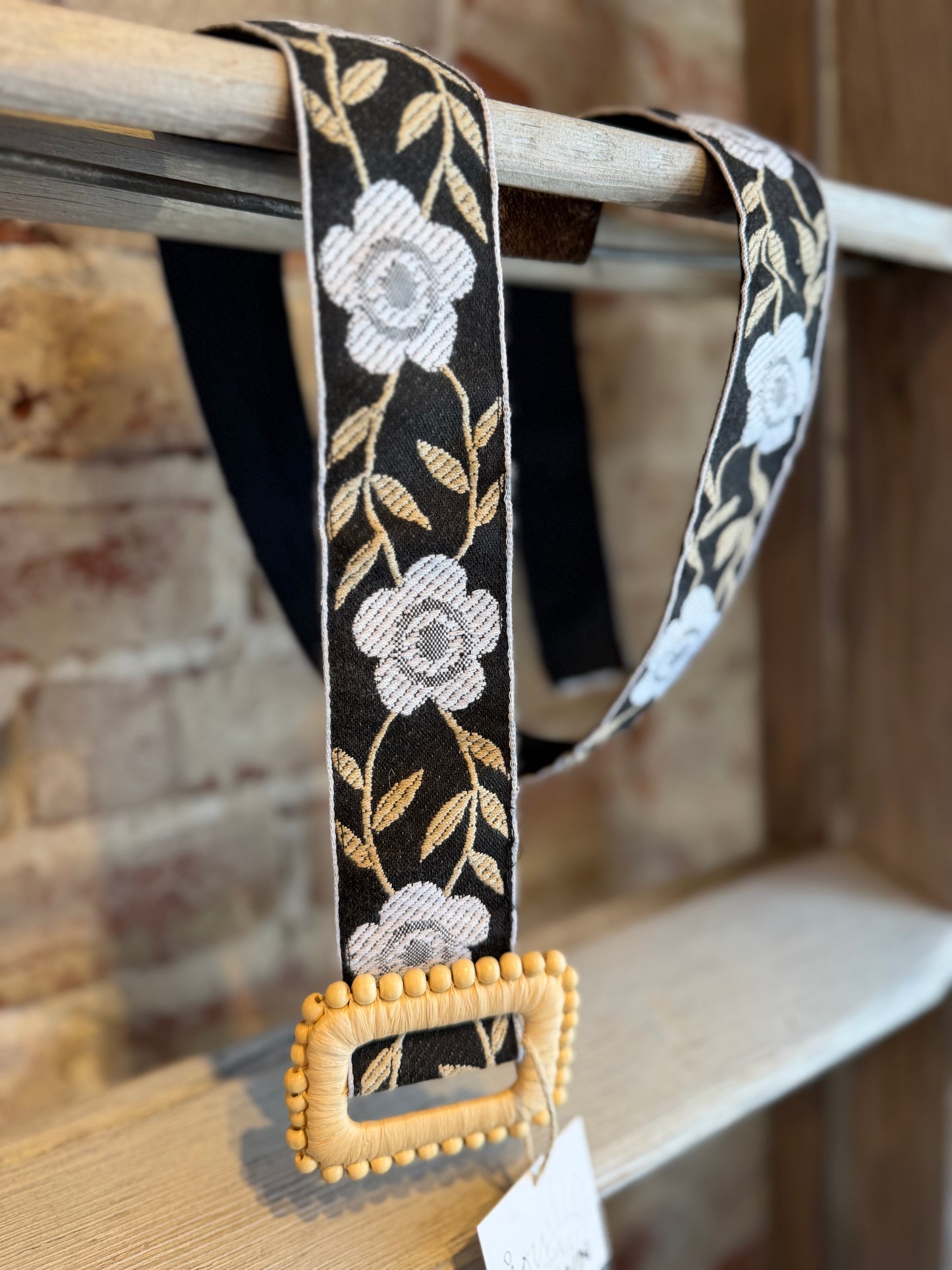 Floral Beaded Belt - Black/White