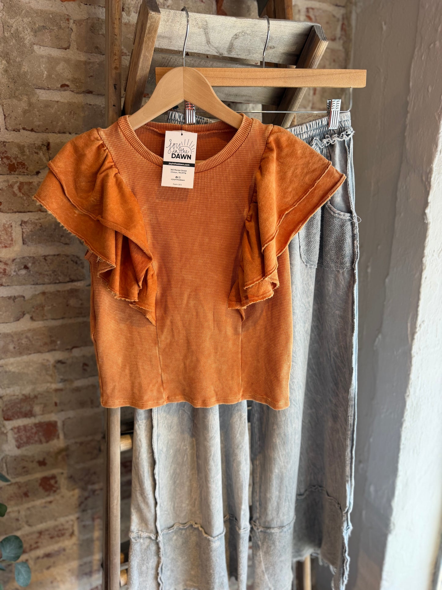 Mineral Washed Ruffle Sleeve Waffle Top -Orange