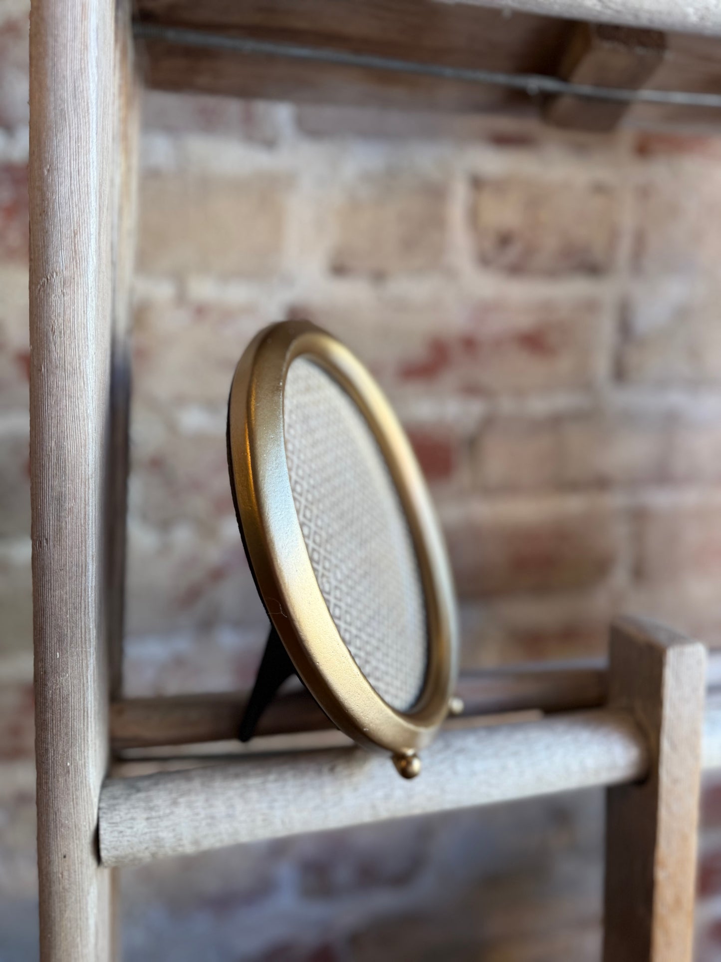 Modern Oval Picture Frame - 4x6