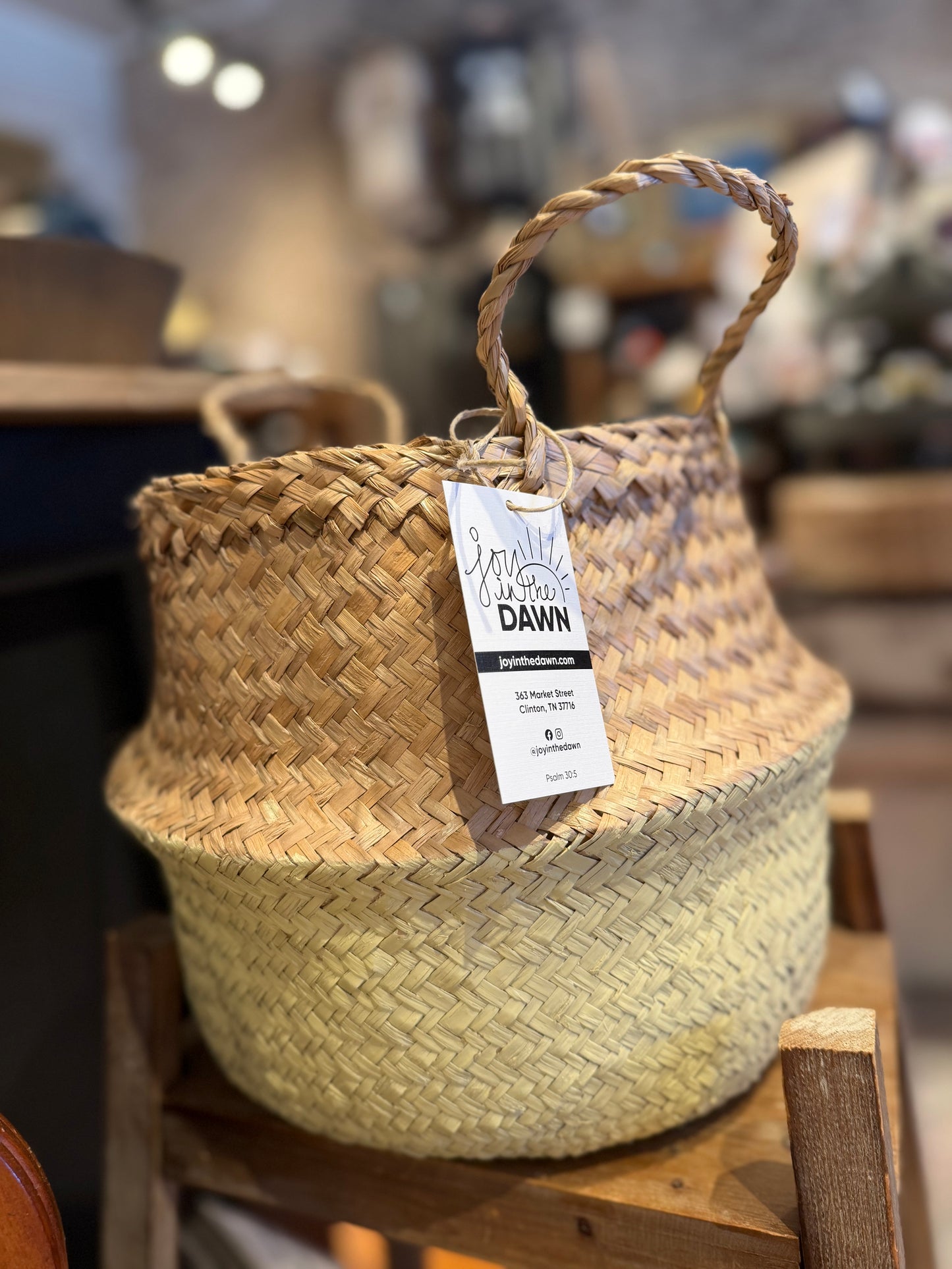Dipped Seagrass Belly Basket