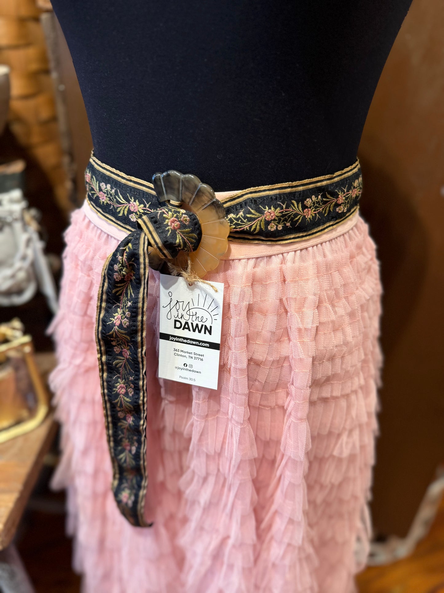Floral Embroidered Tortoise Buckle Belt - Black