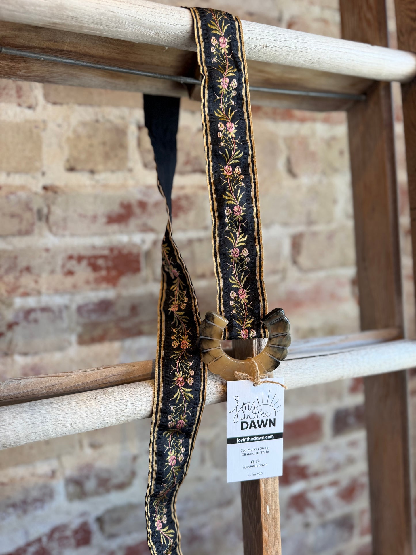 Floral Embroidered Tortoise Buckle Belt - Black