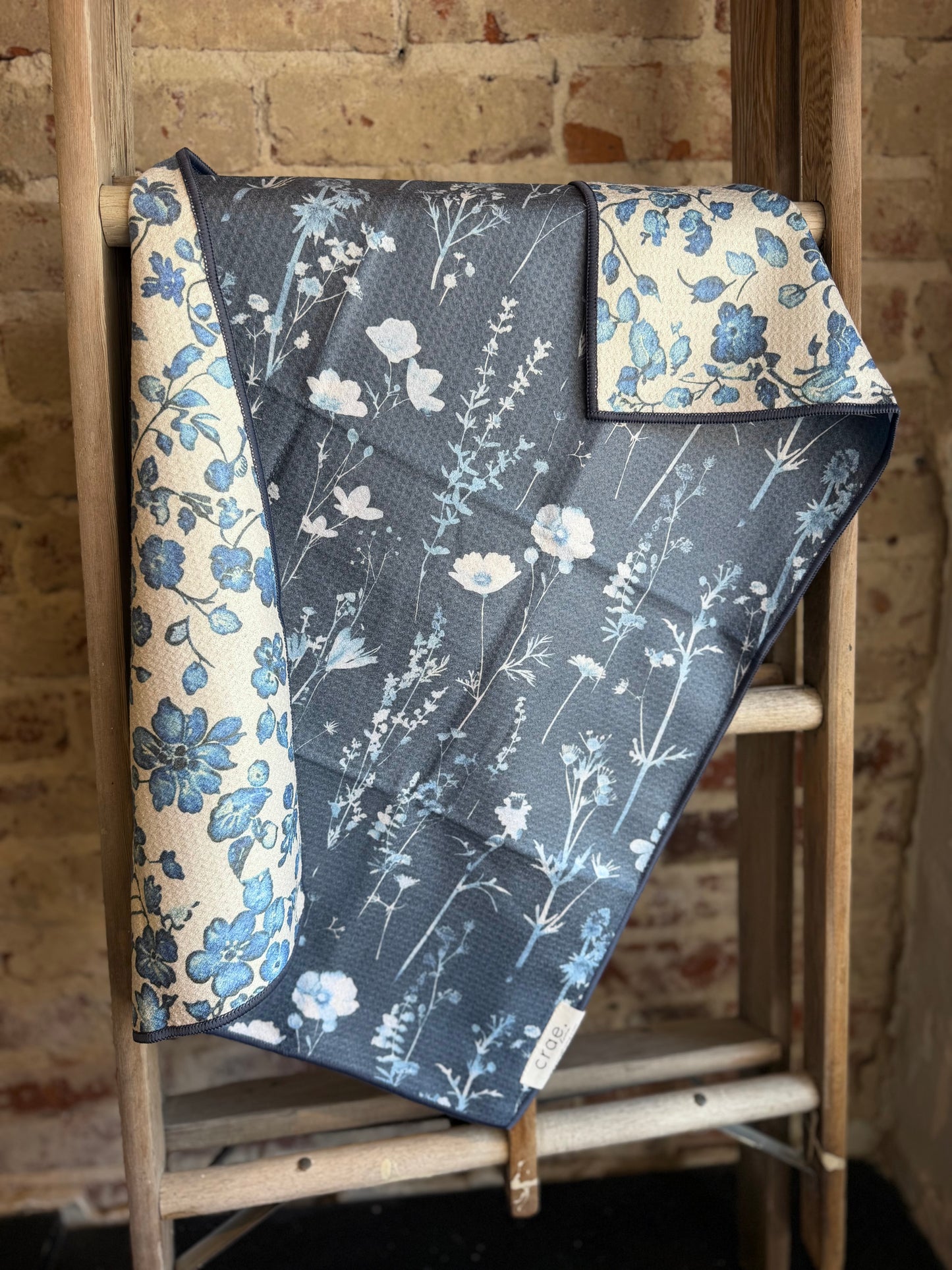 Blue Willow Hand Towel