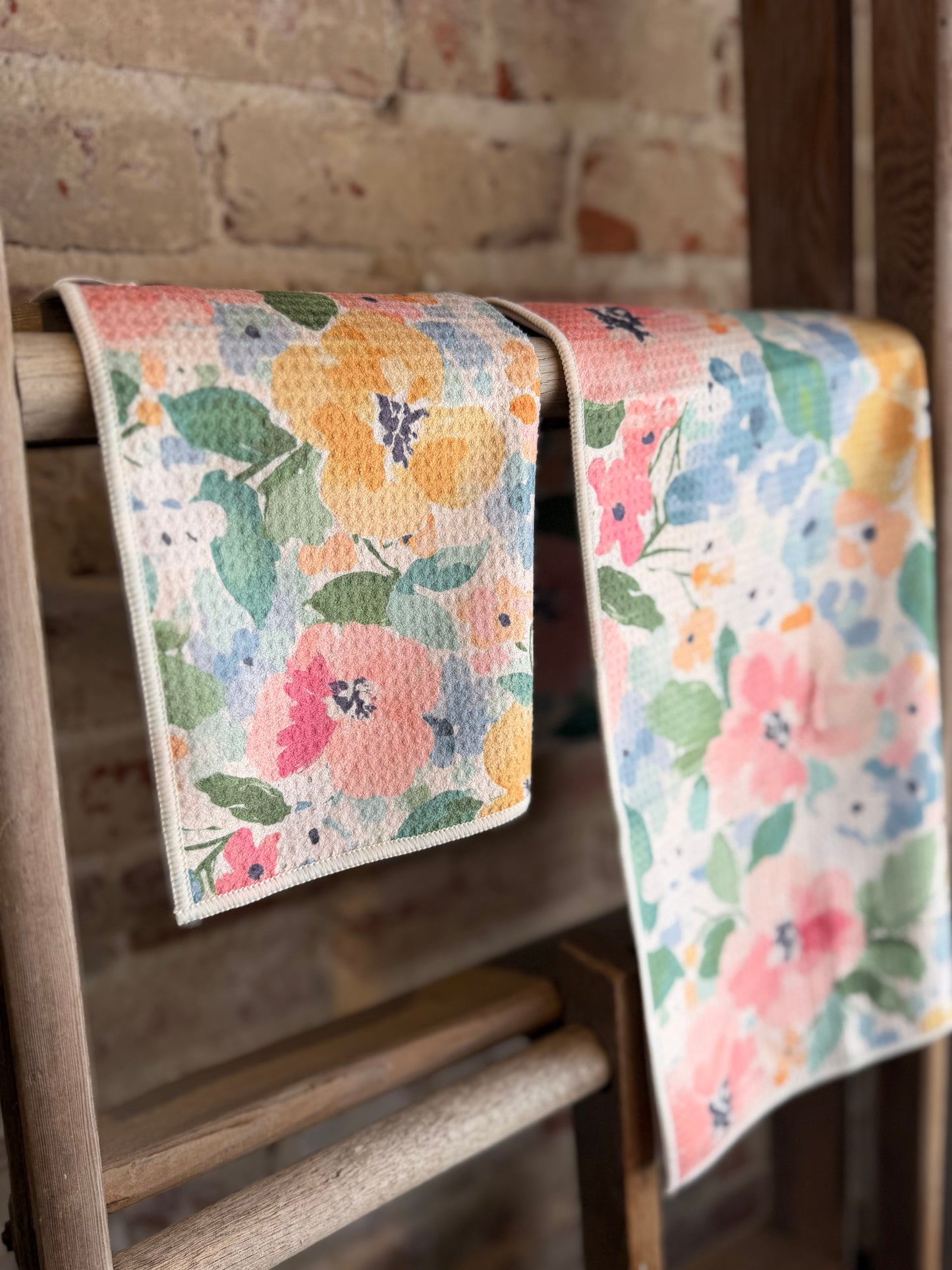 Fresh Cut Florals Hand Towel