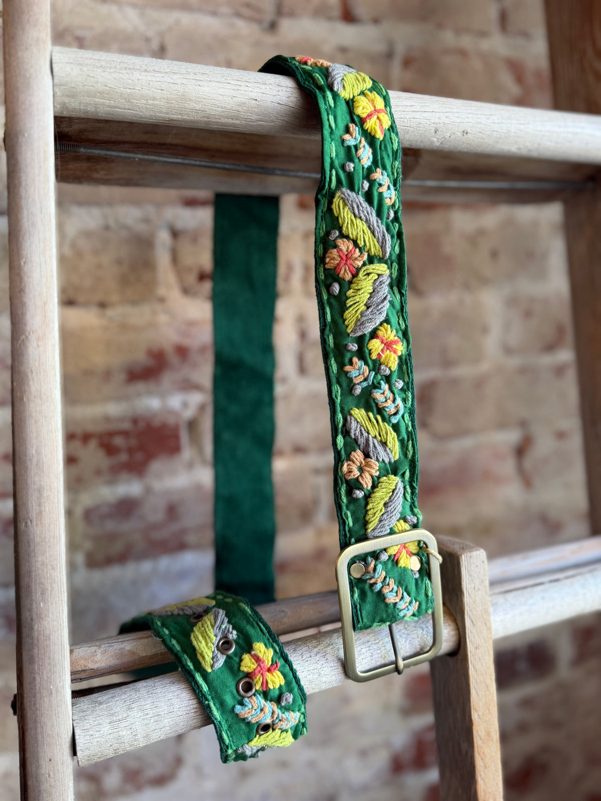 Floral Embroidered Belt - Green