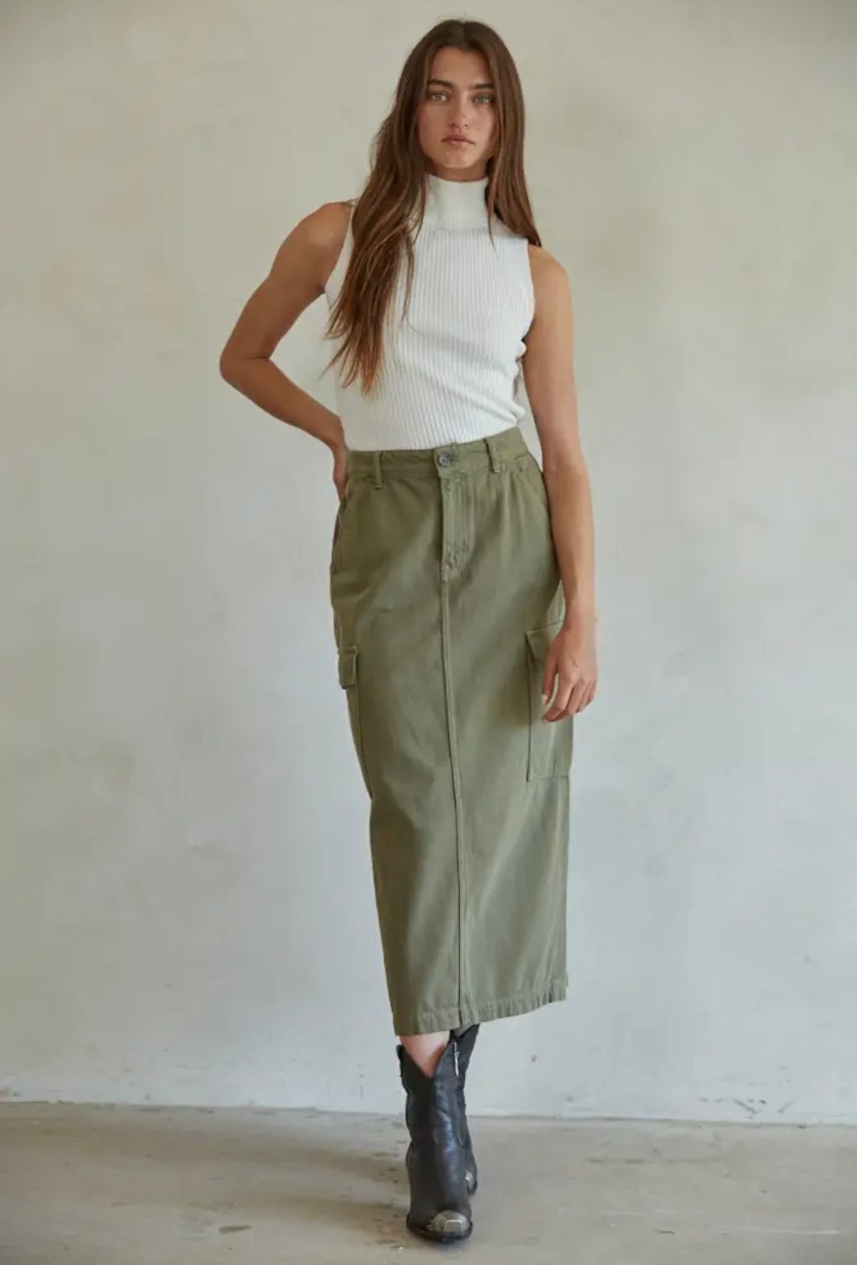Knit Turtleneck Sleeveless Top- Off White