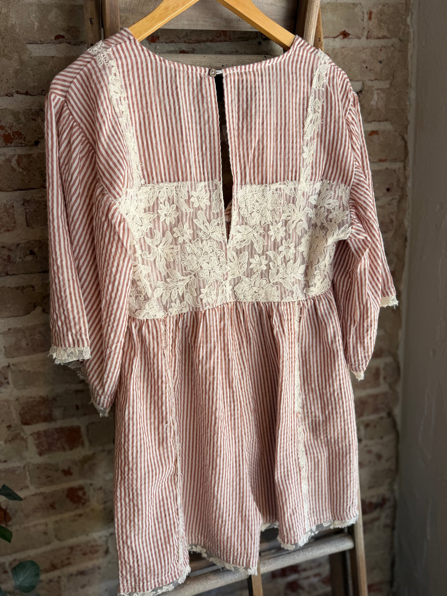 Bell Sleeved Striped Lace Romper - Brown