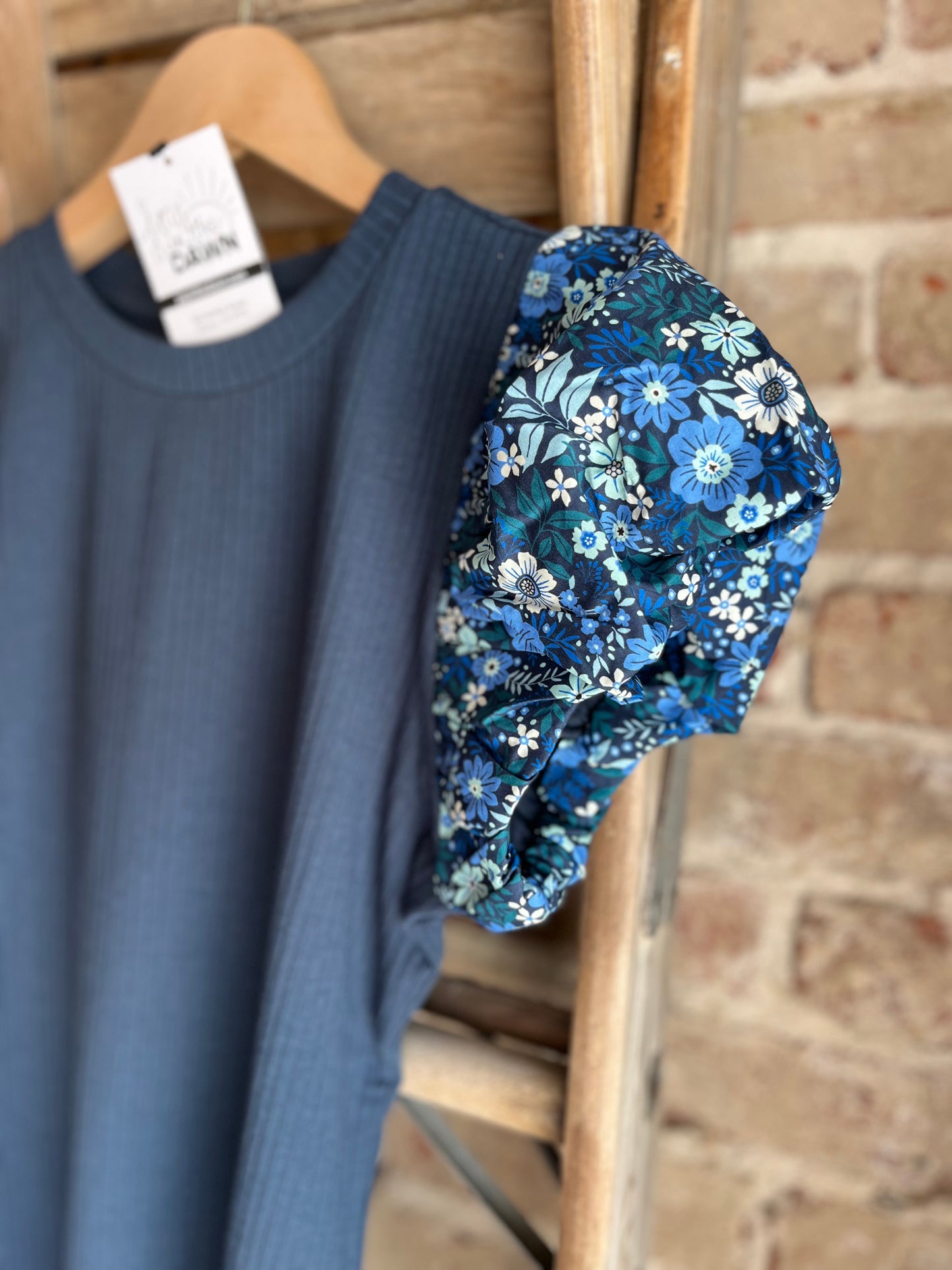 Floral Flare Ribbed Top- Navy