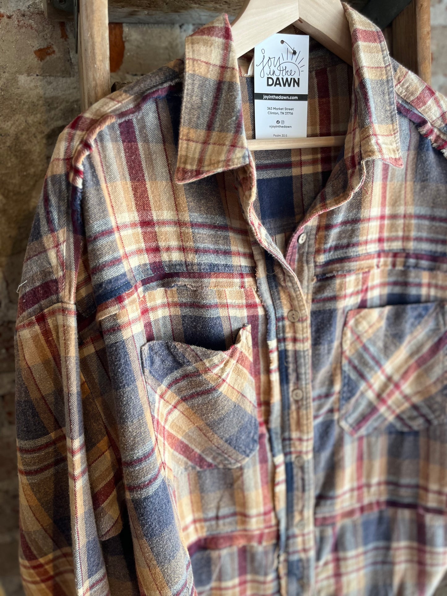 Mineral Washed Plaid Flannel - Navy