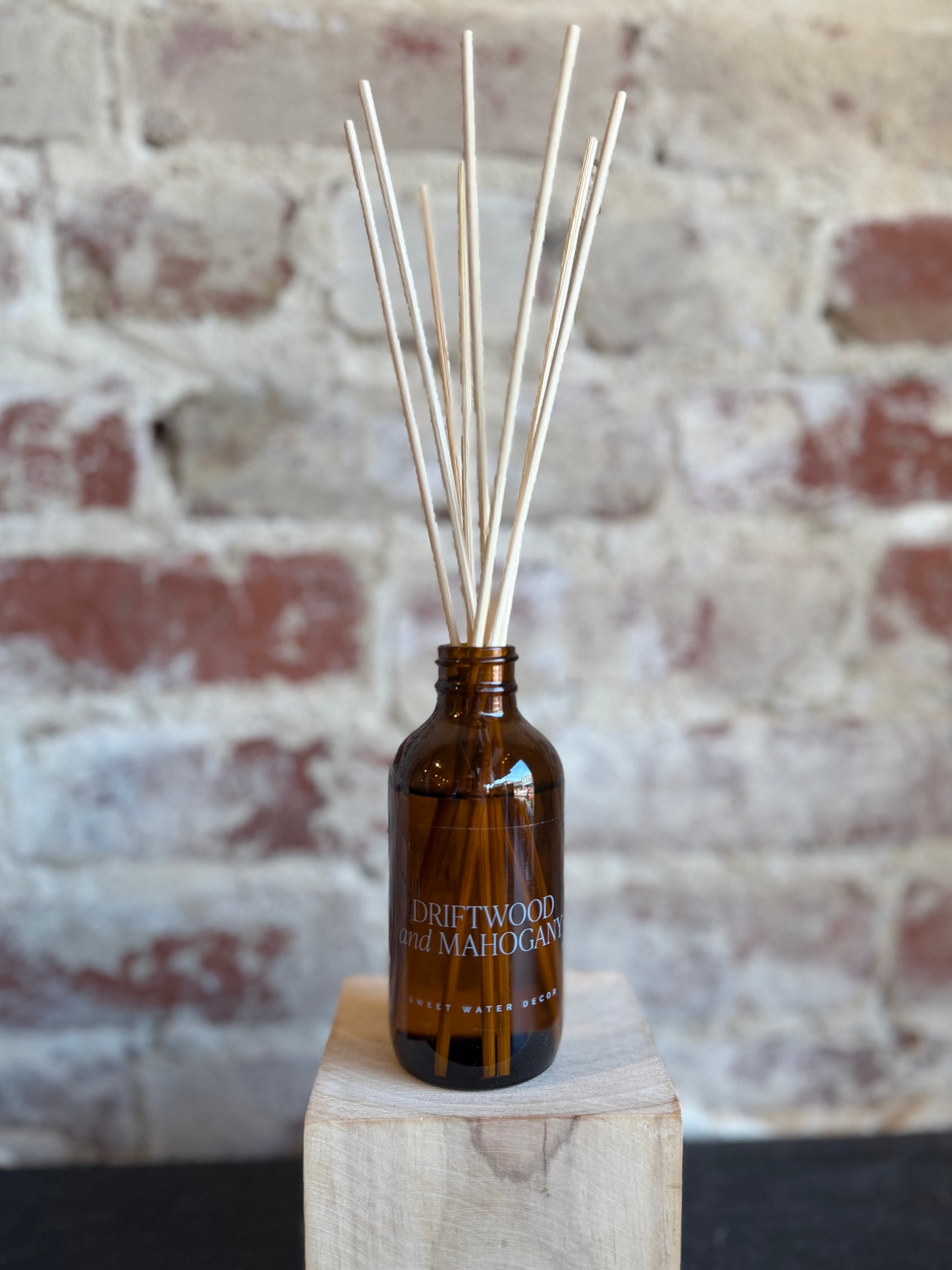Drift Wood and Mahogany Reed Diffuser - Amber